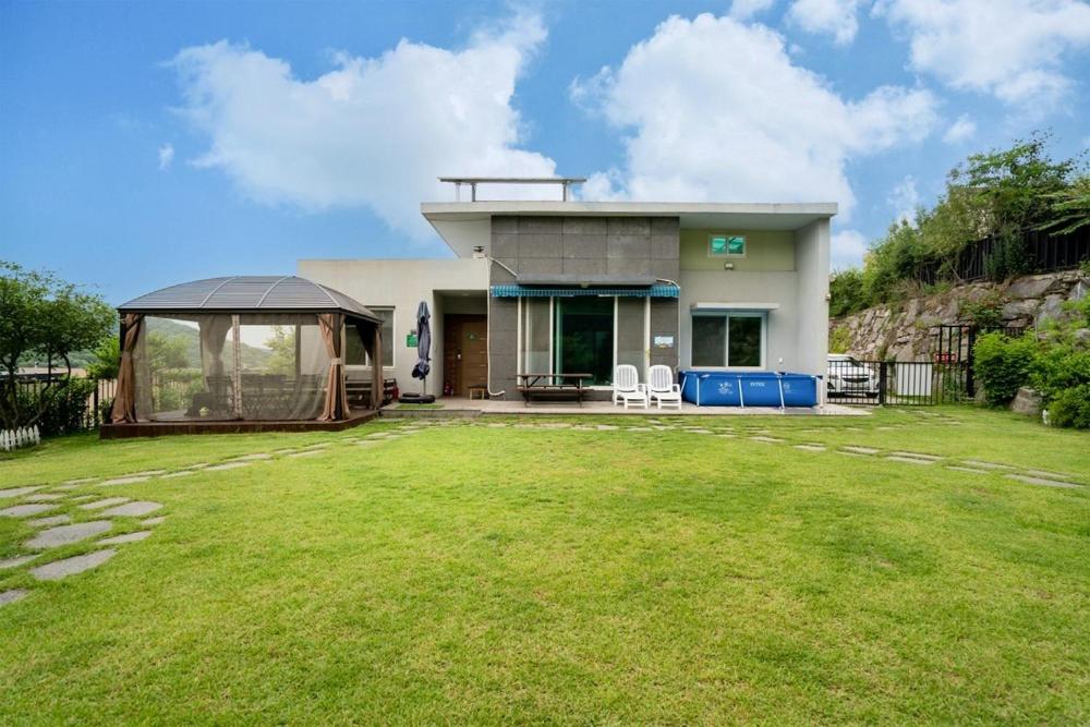 Yeoncheon Happy Dog Pension