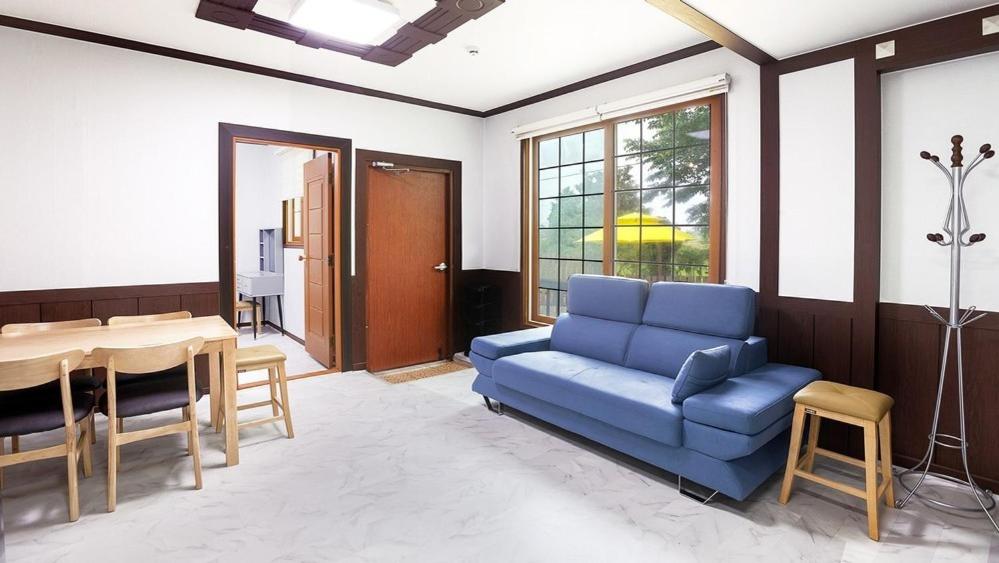 Taean Anmyeondo Lake and Sea Village Pension