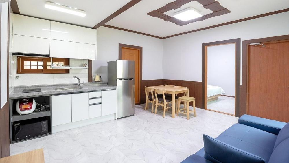 Taean Anmyeondo Lake and Sea Village Pension