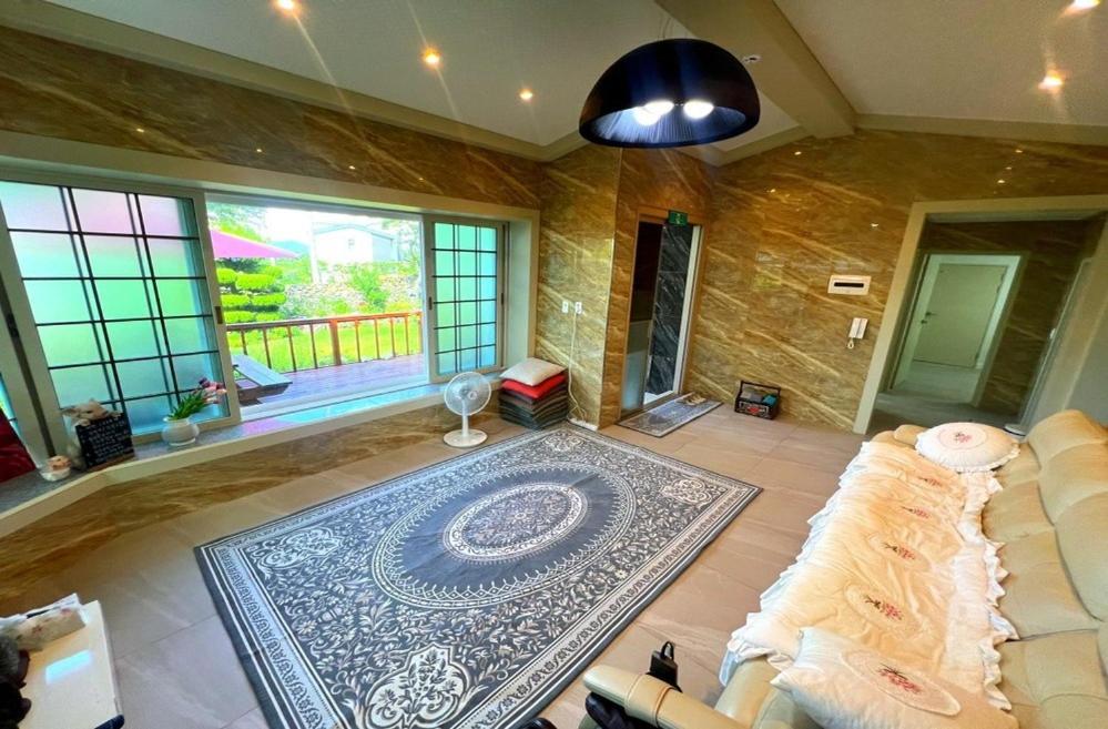 Jeju Haebyeol Private Pension Pet friendly