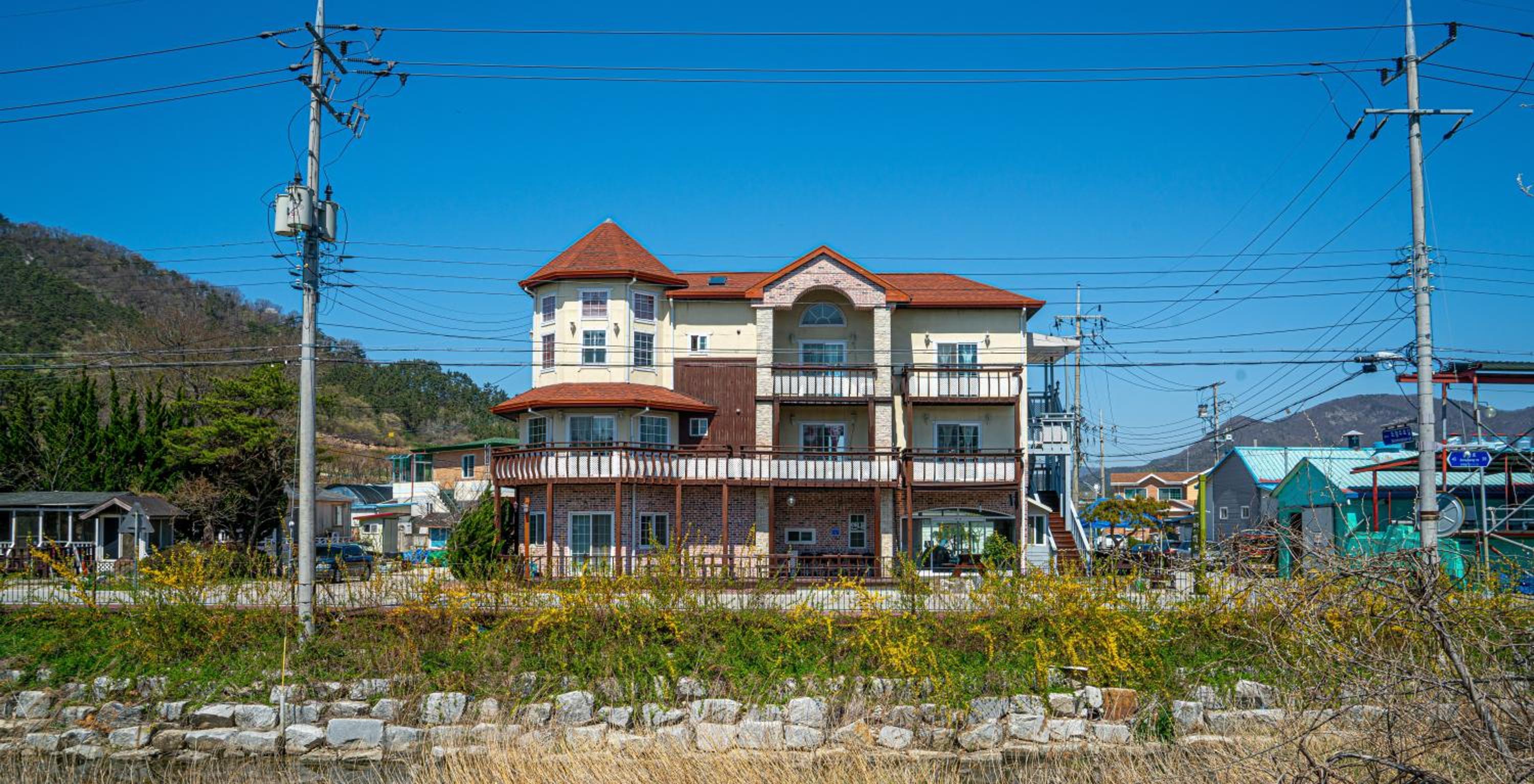 Buan Bada Mudflat Pension