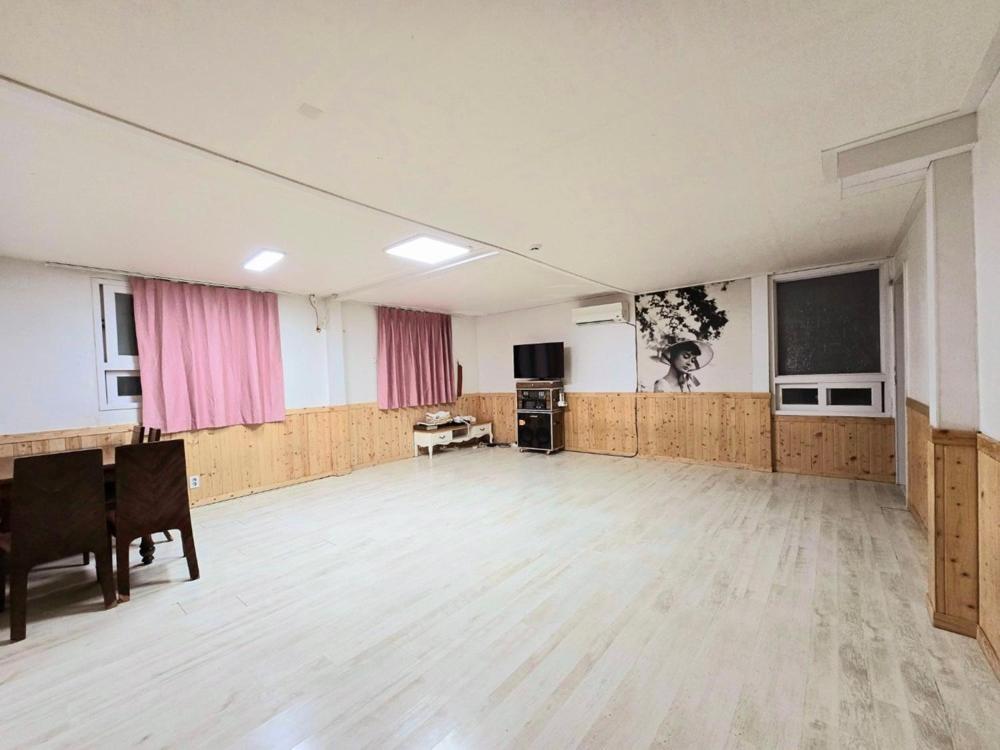 Eulwangri Suwanee Pension