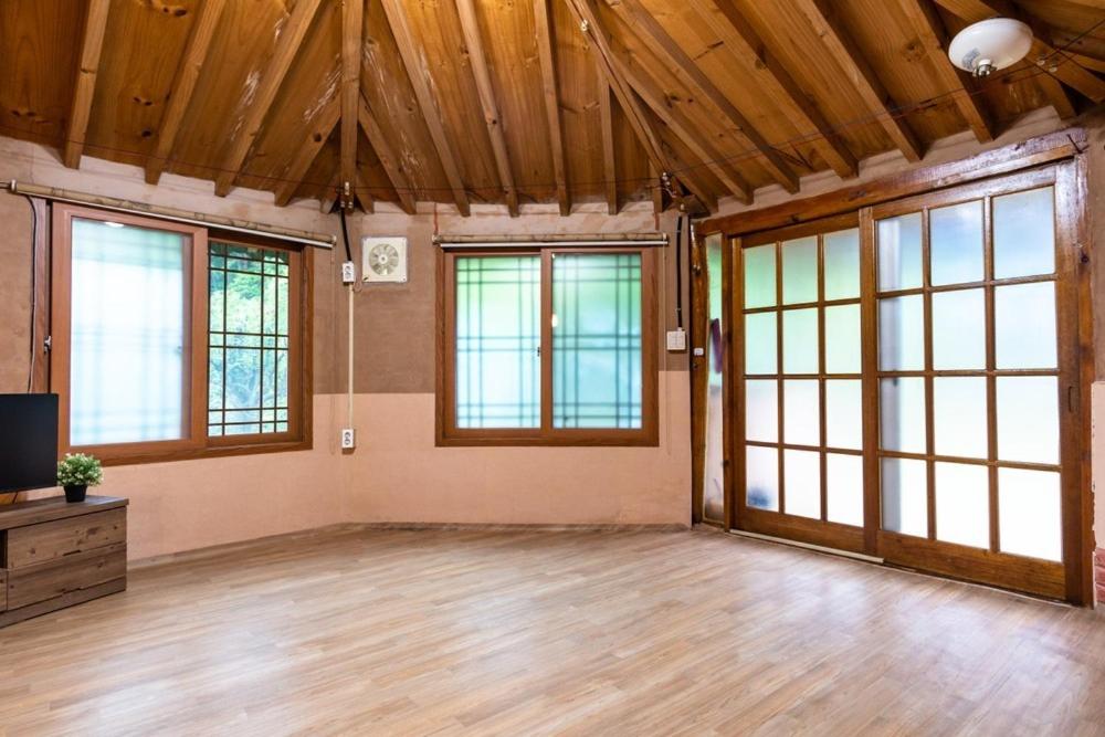 Gwangyang Sukhee's Hwangto Pension