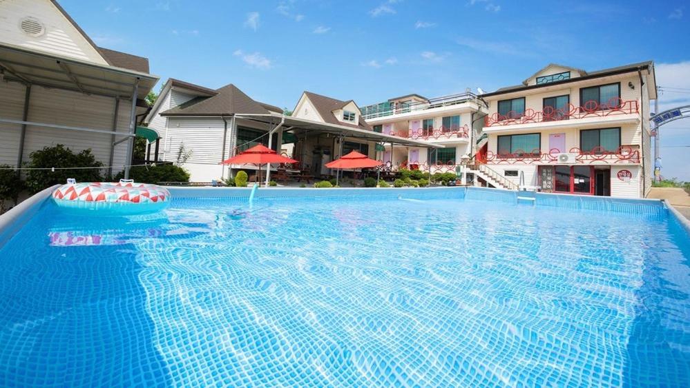 Anmyeondo Bbalgang Pension