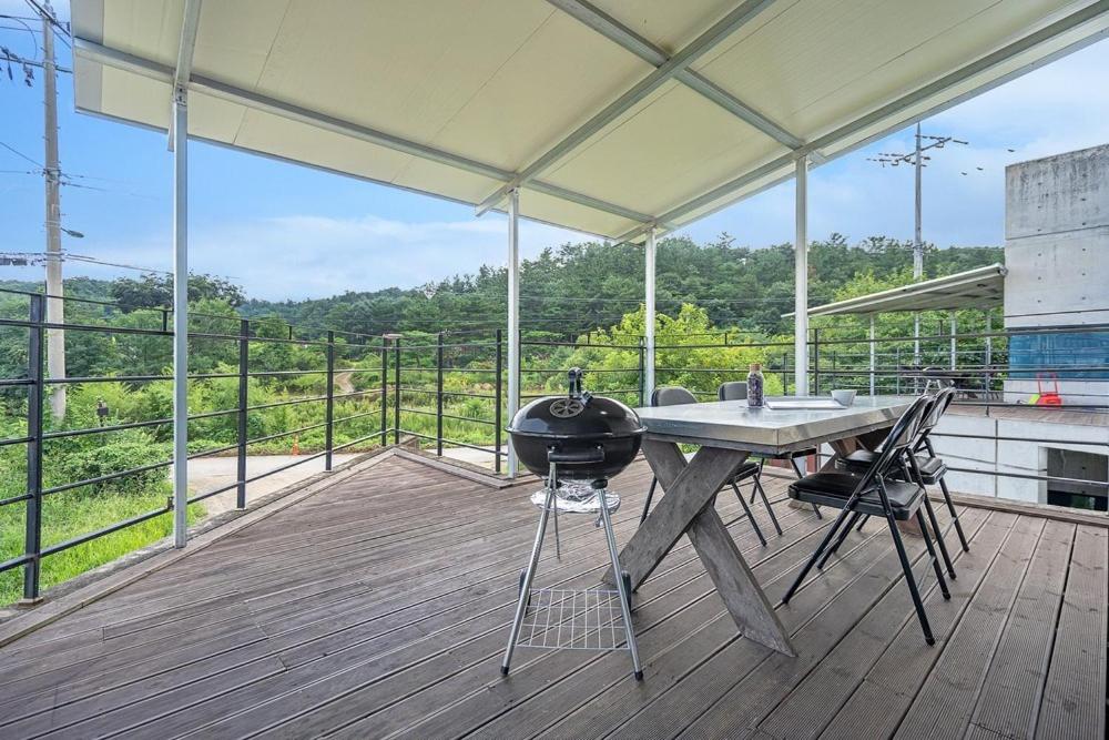 Kyeongju JS Pet Poolvilla