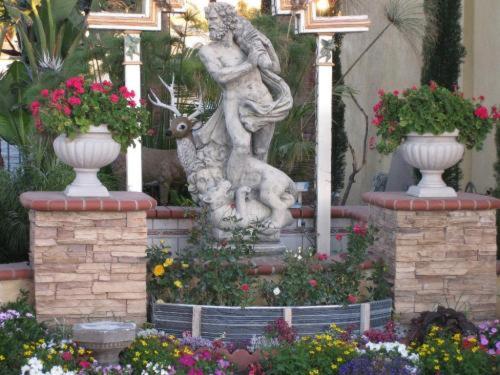 Oxnard Vacations - The Palace Inn - Property Image 31