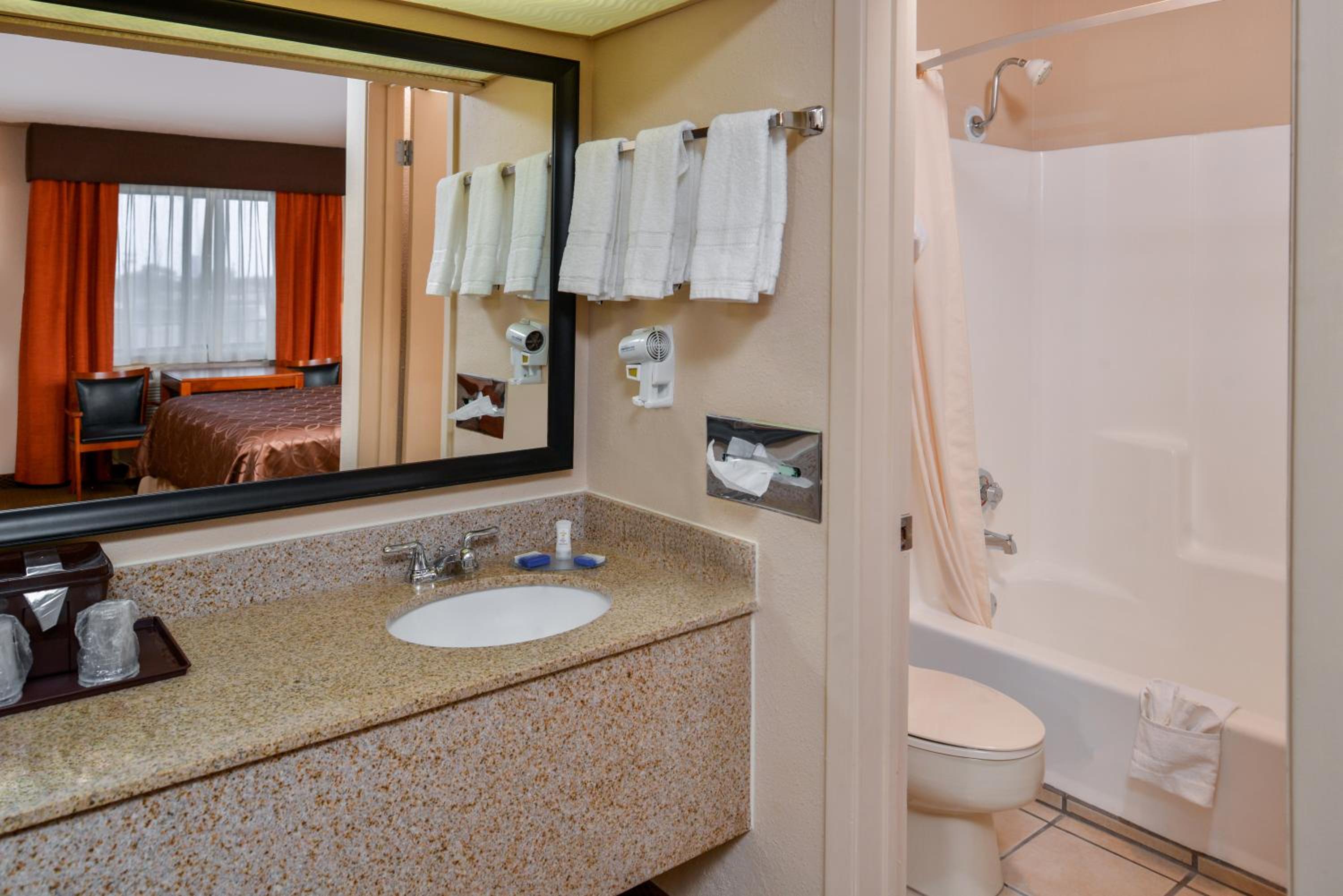 Hobbs Vacations - Best Western Executive Inn - Property Image 5