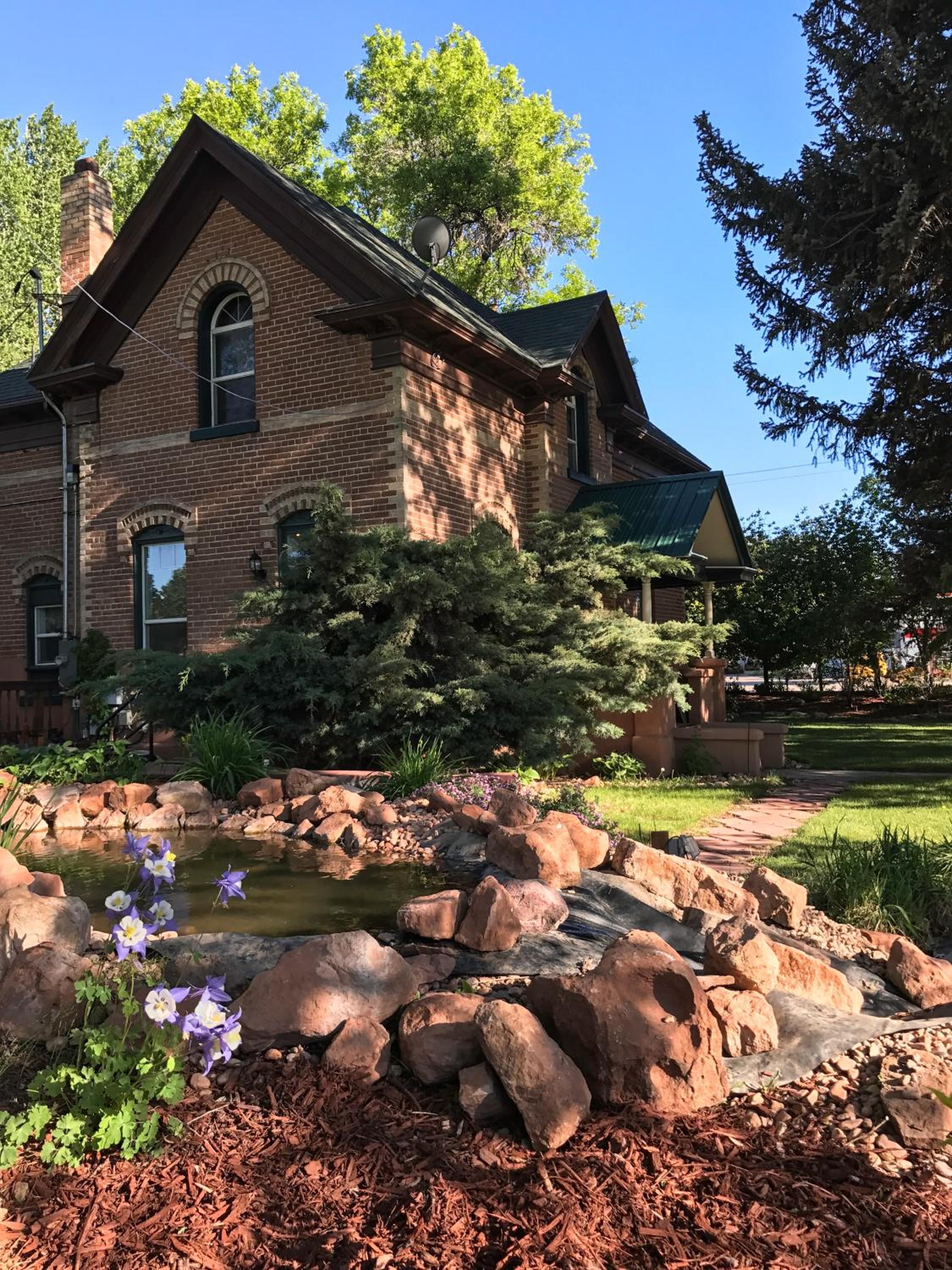 Richfield Vacations - Monroe Inn - Property Image 1