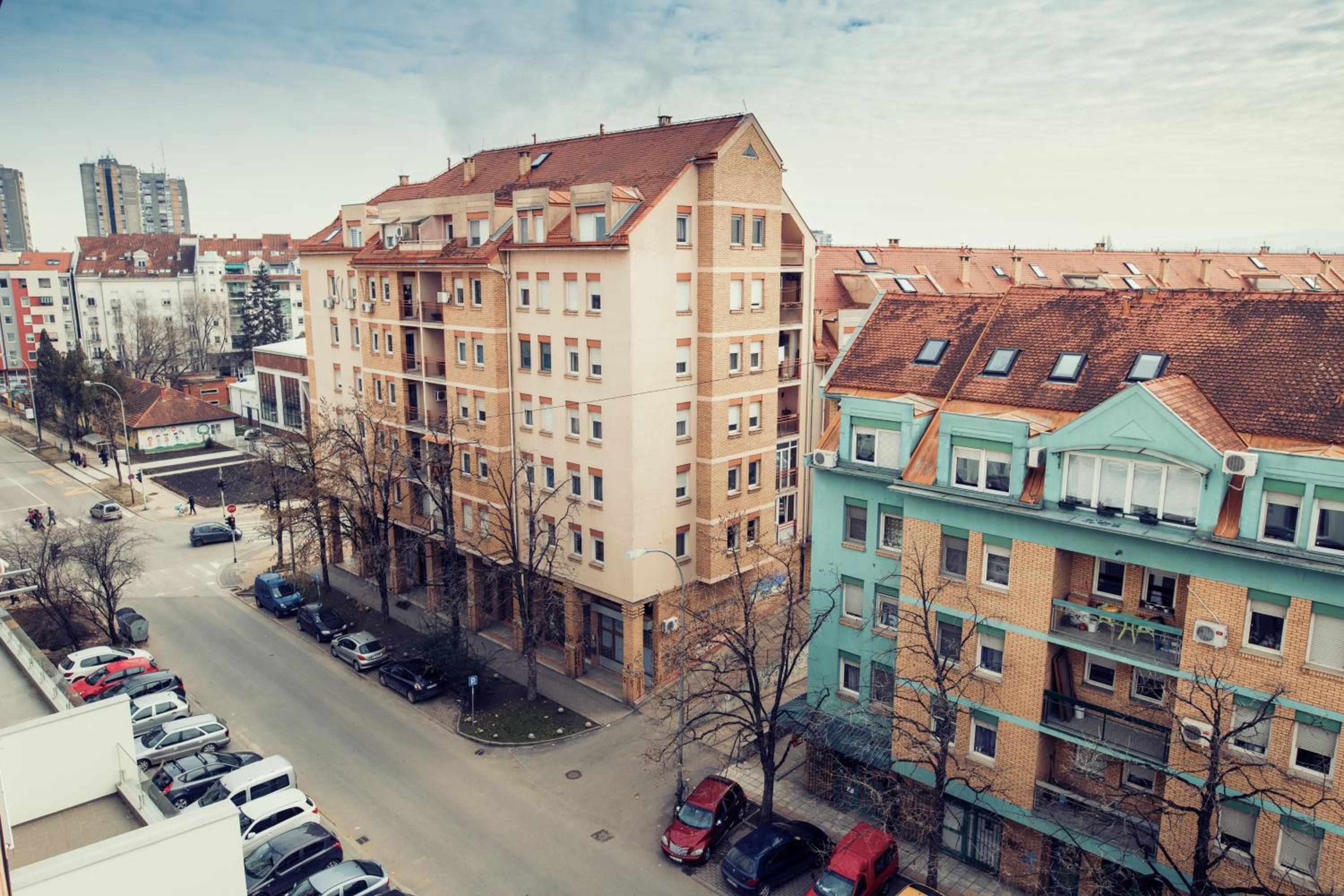 Bella Apartment with free parking view 5