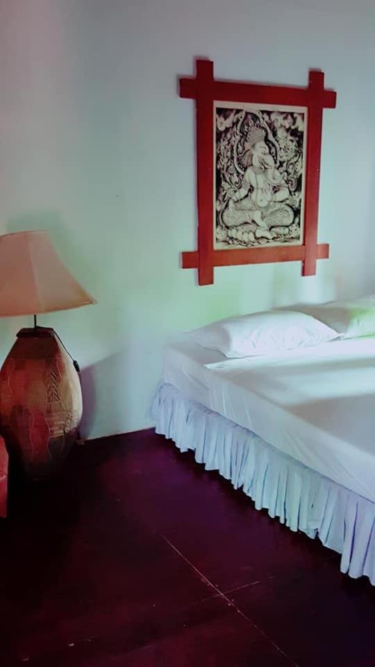 Tropical Garden Bungalow