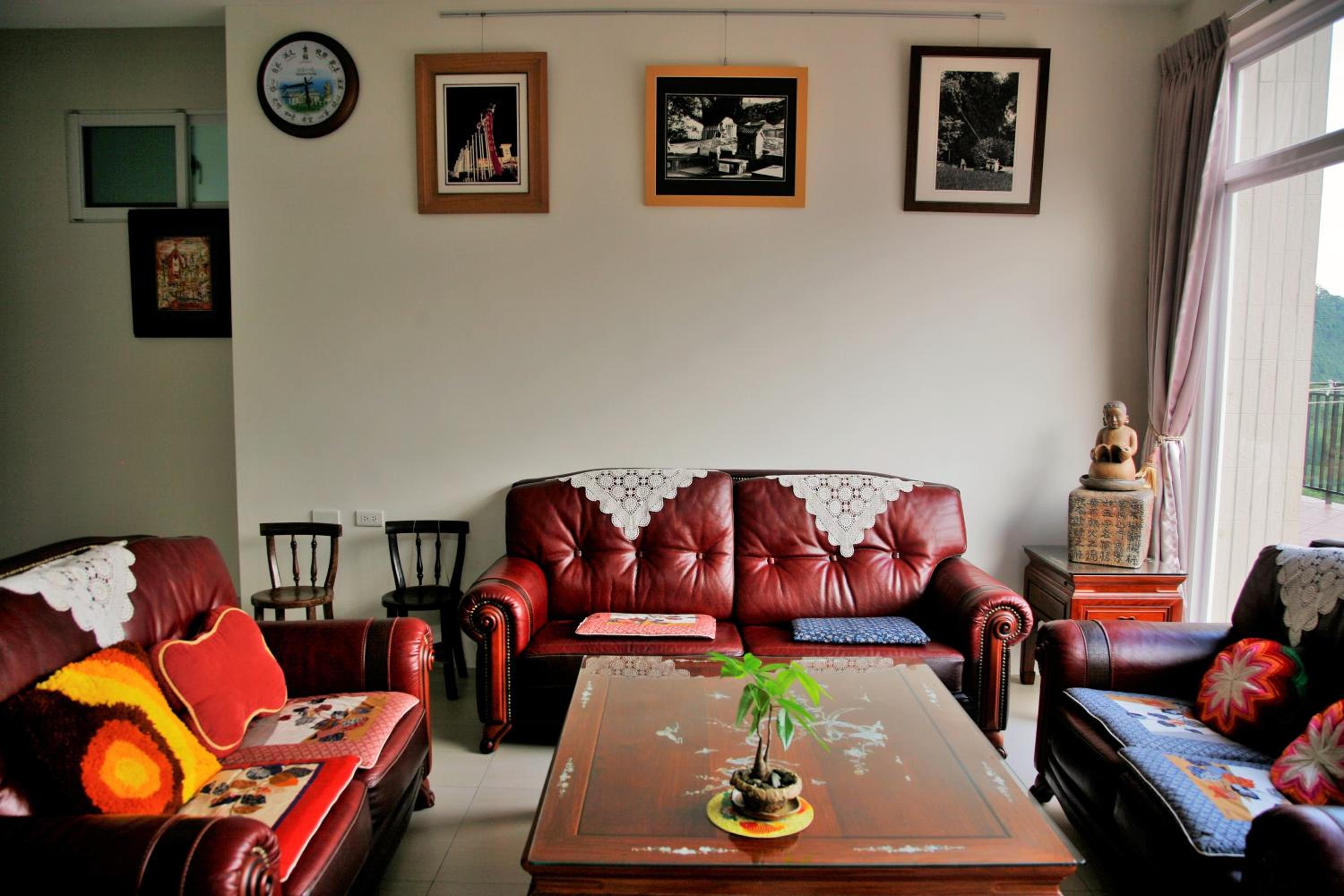 Yanzitao Pottery Coffee B&B
