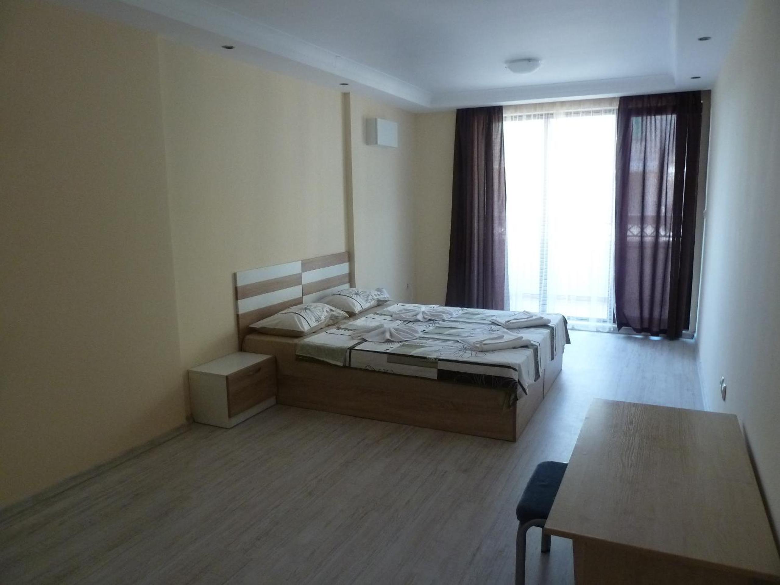 Golden Dunes Primorsko Apartments
