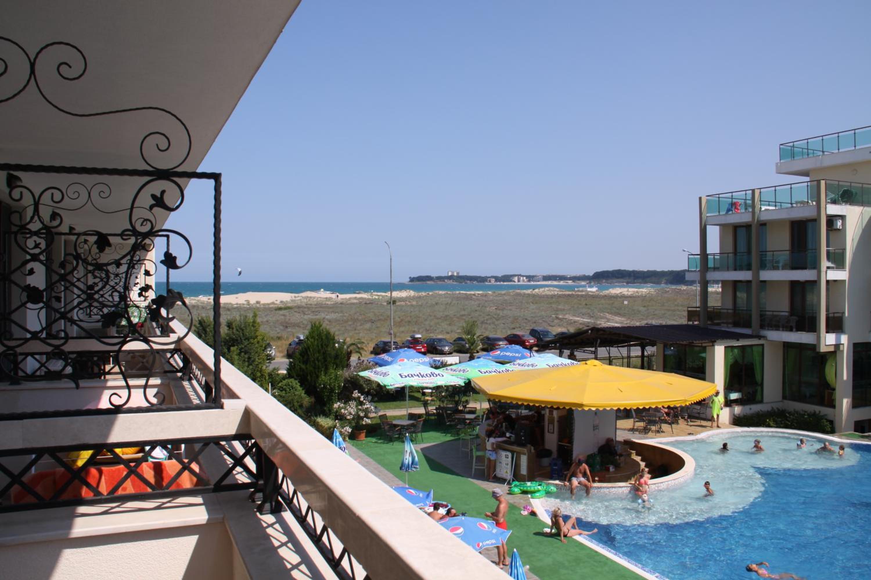 Golden Dunes Primorsko Apartments