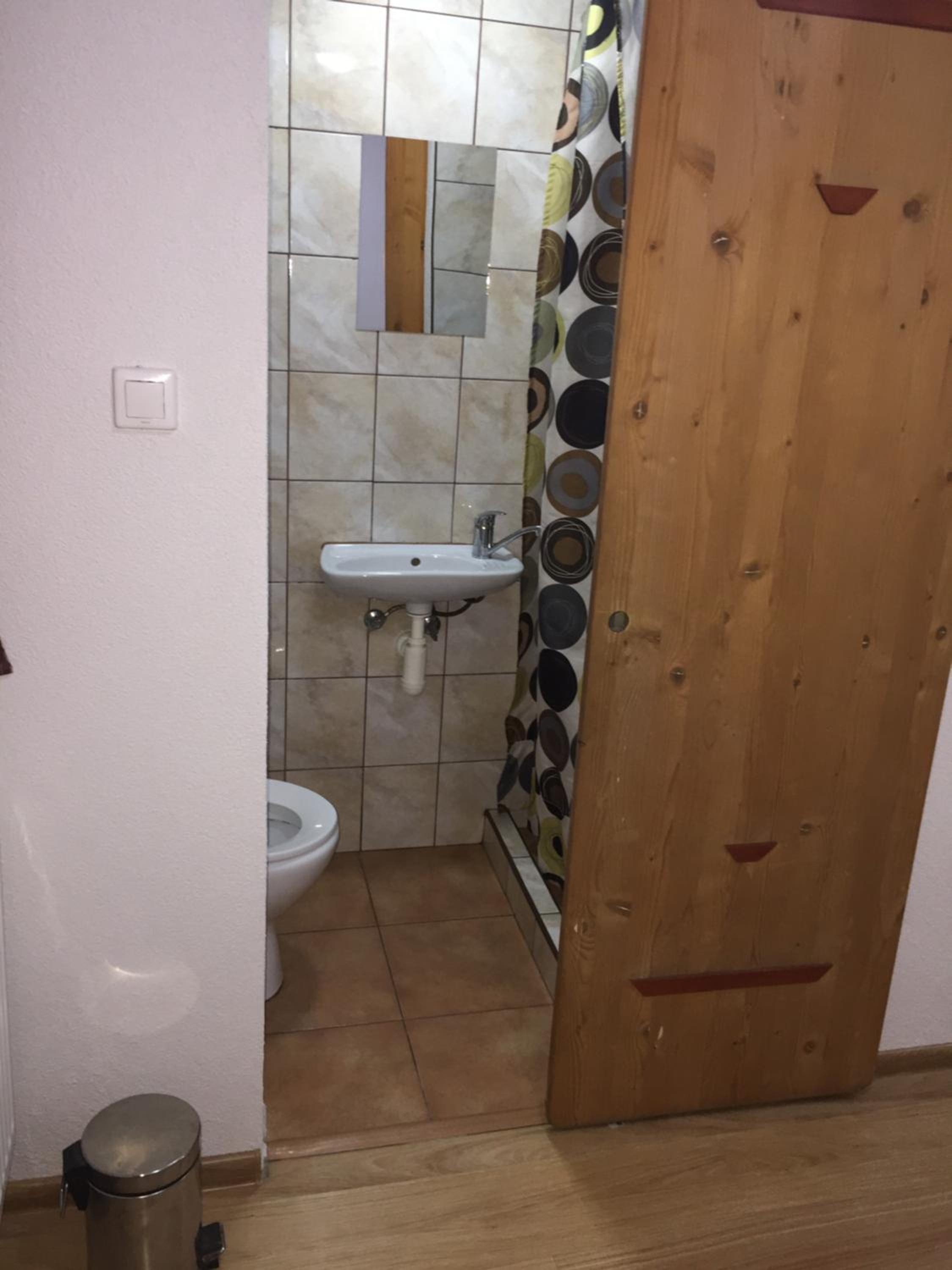 Photo 33