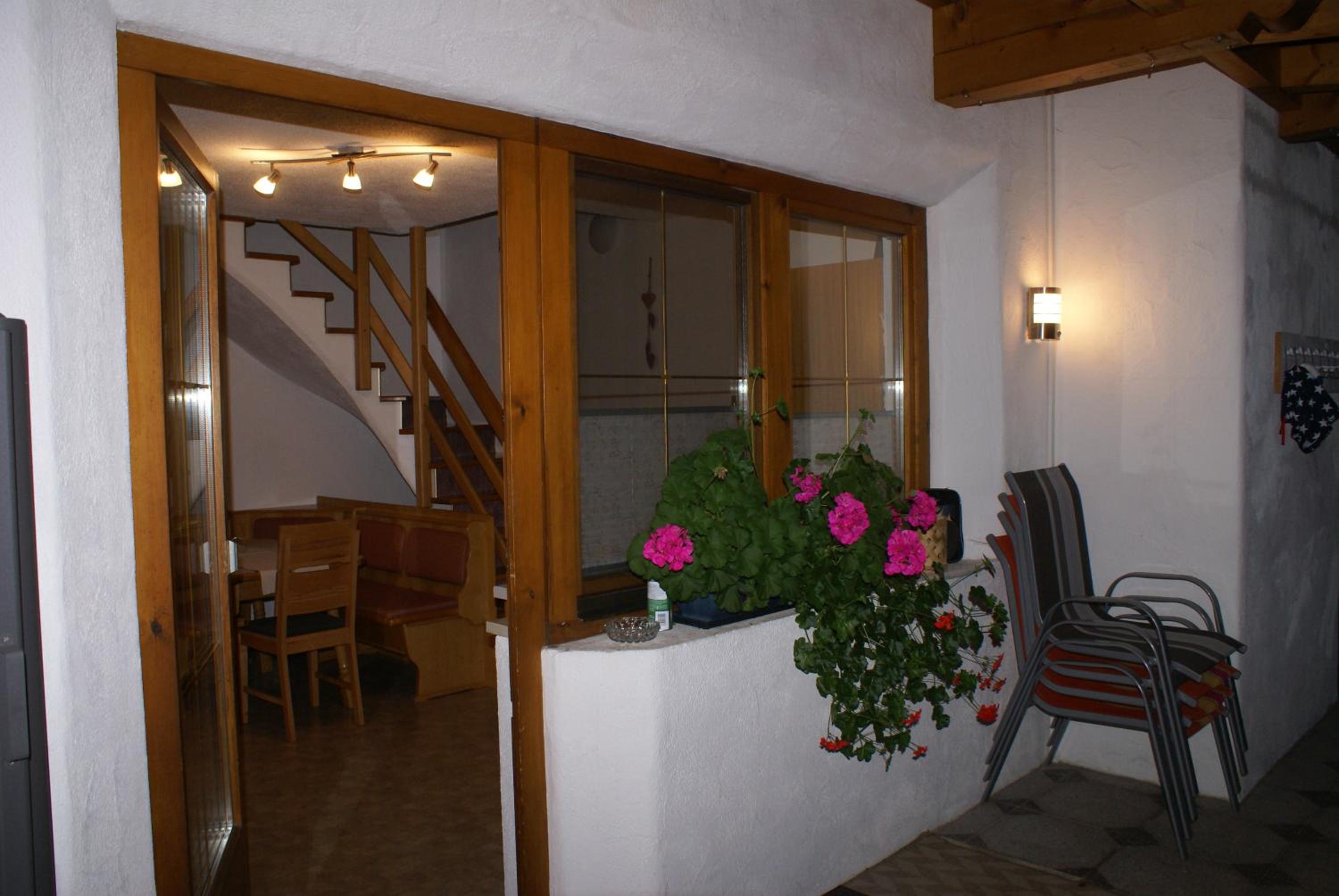 Photo 33