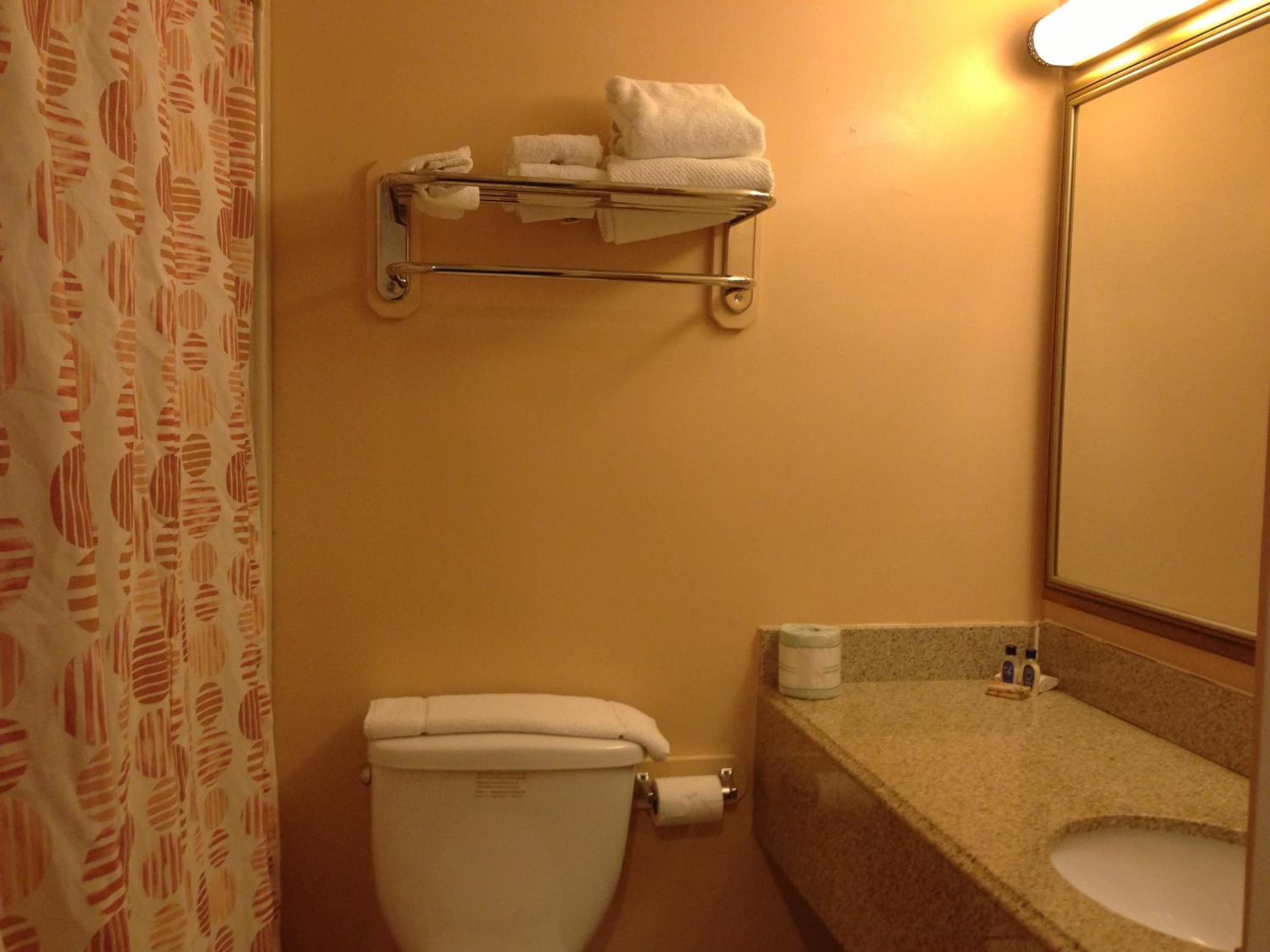 Annapolis Vacations - Village Inn - Property Image 5