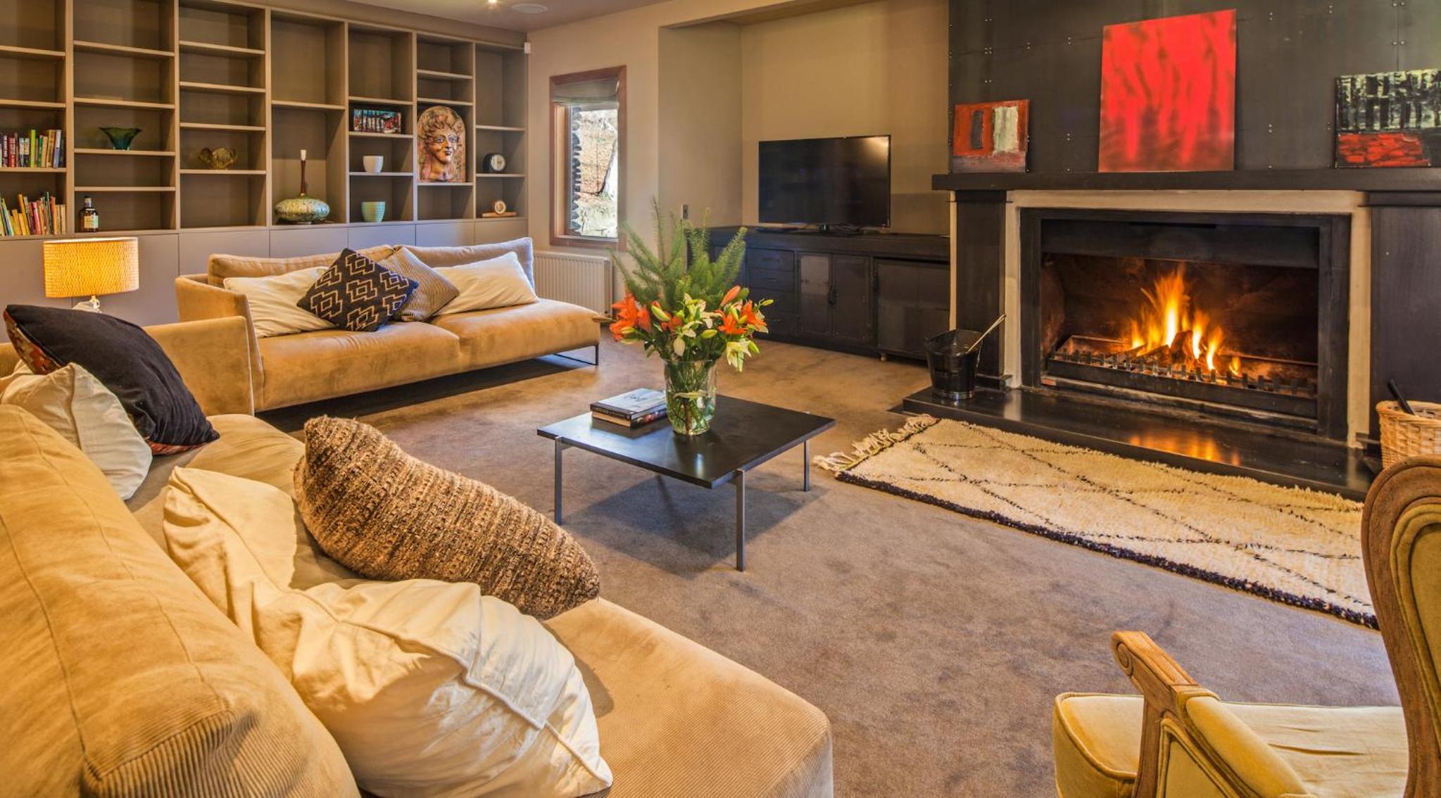 Wharenui Holiday Home by MajorDomo view 2