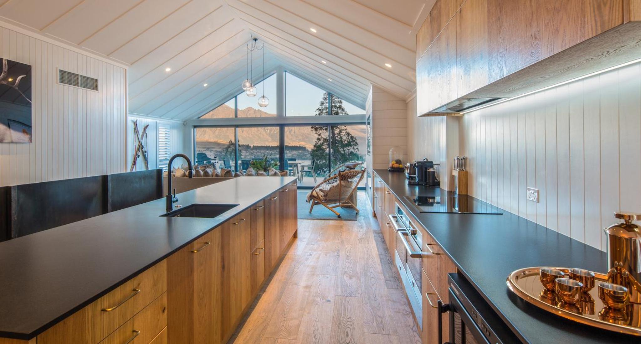 Kahurangi Luxury Holiday Home by MajorDomo view 3
