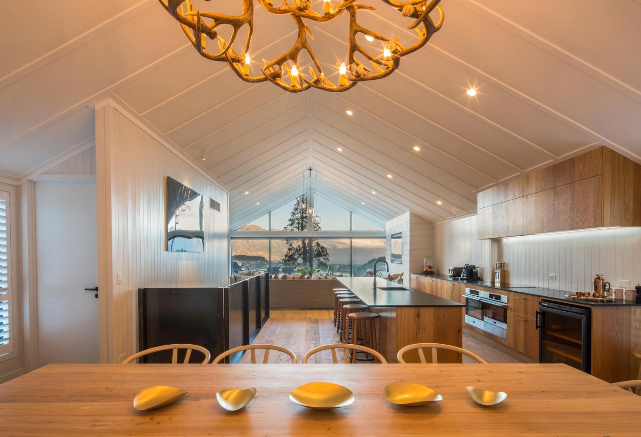 Kahurangi Luxury Holiday Home by MajorDomo view 4