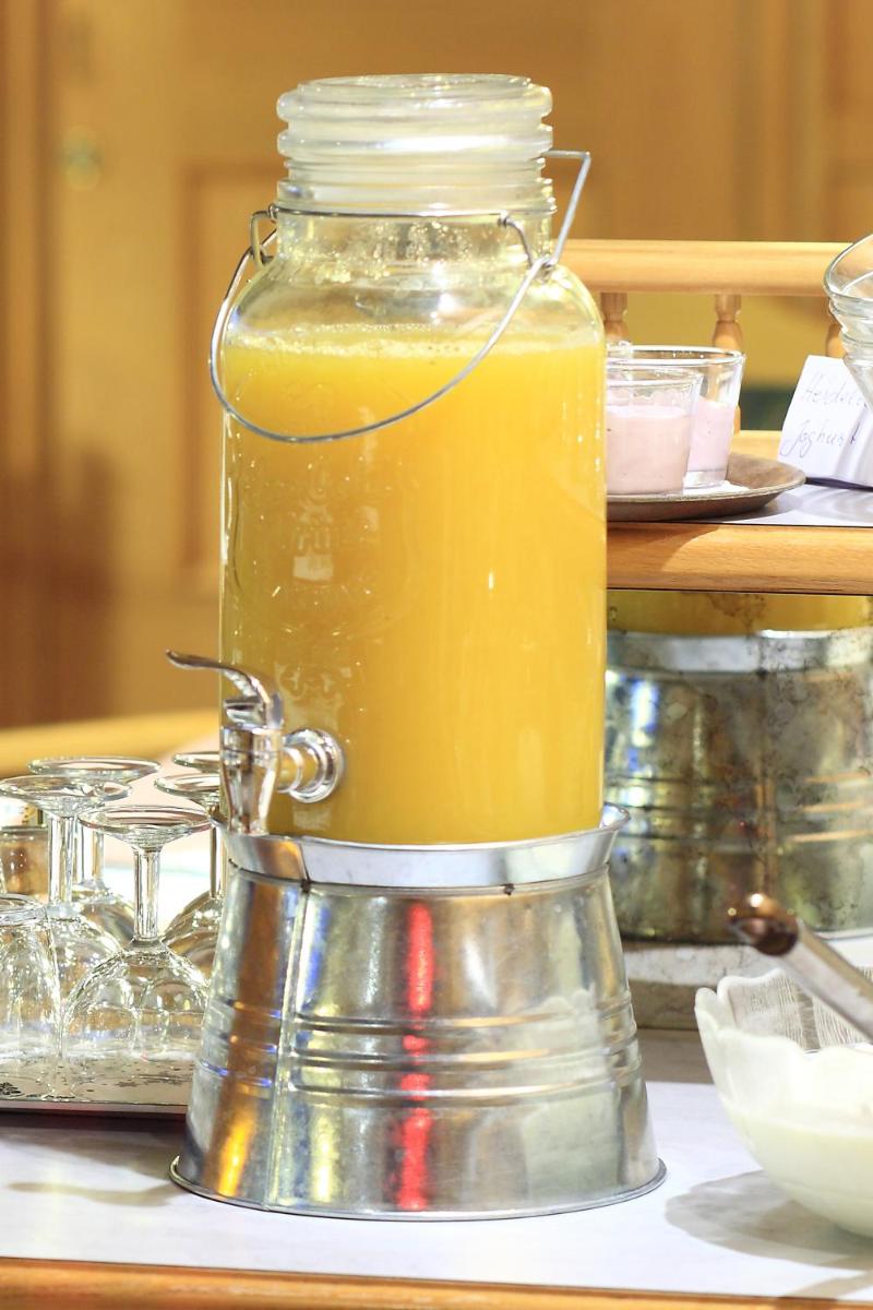 Hotel Pension Eichenhof en Fügenberg — breakfast buffet
