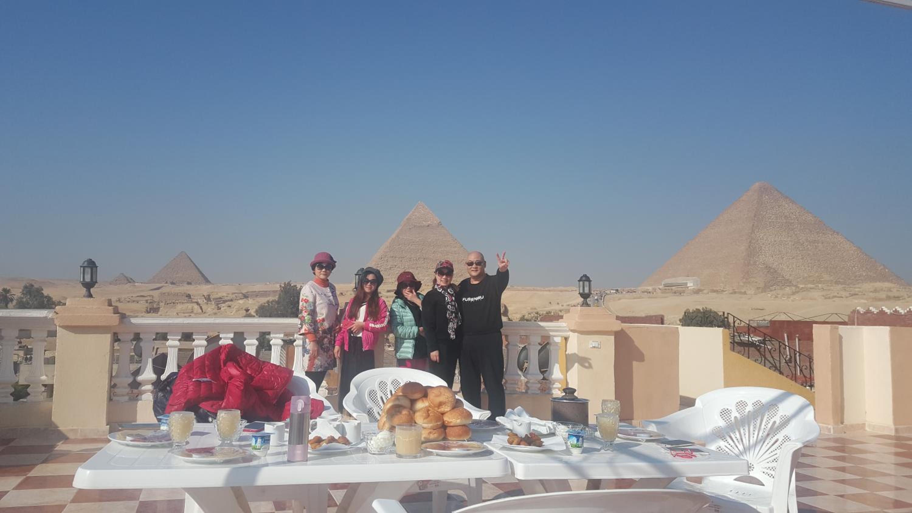 Royal Pyramids Inn