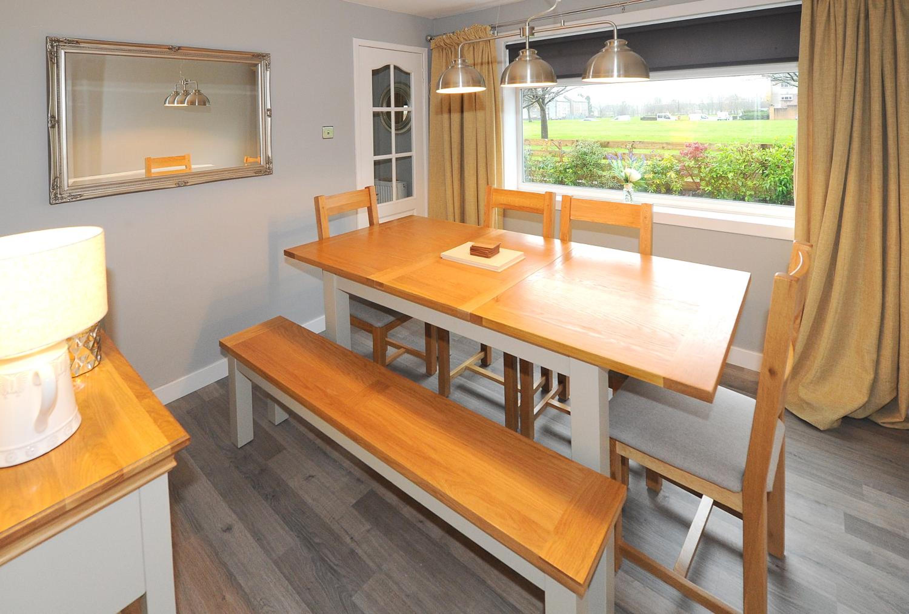 Hotel Spacious 3 bedroom house - Image 1