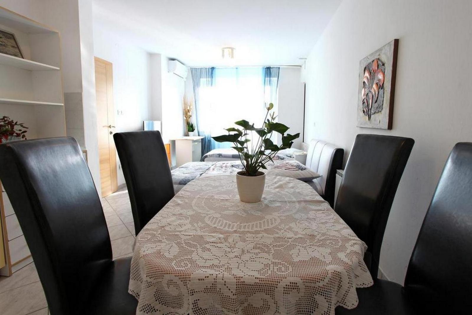 Apartment Rose view 2