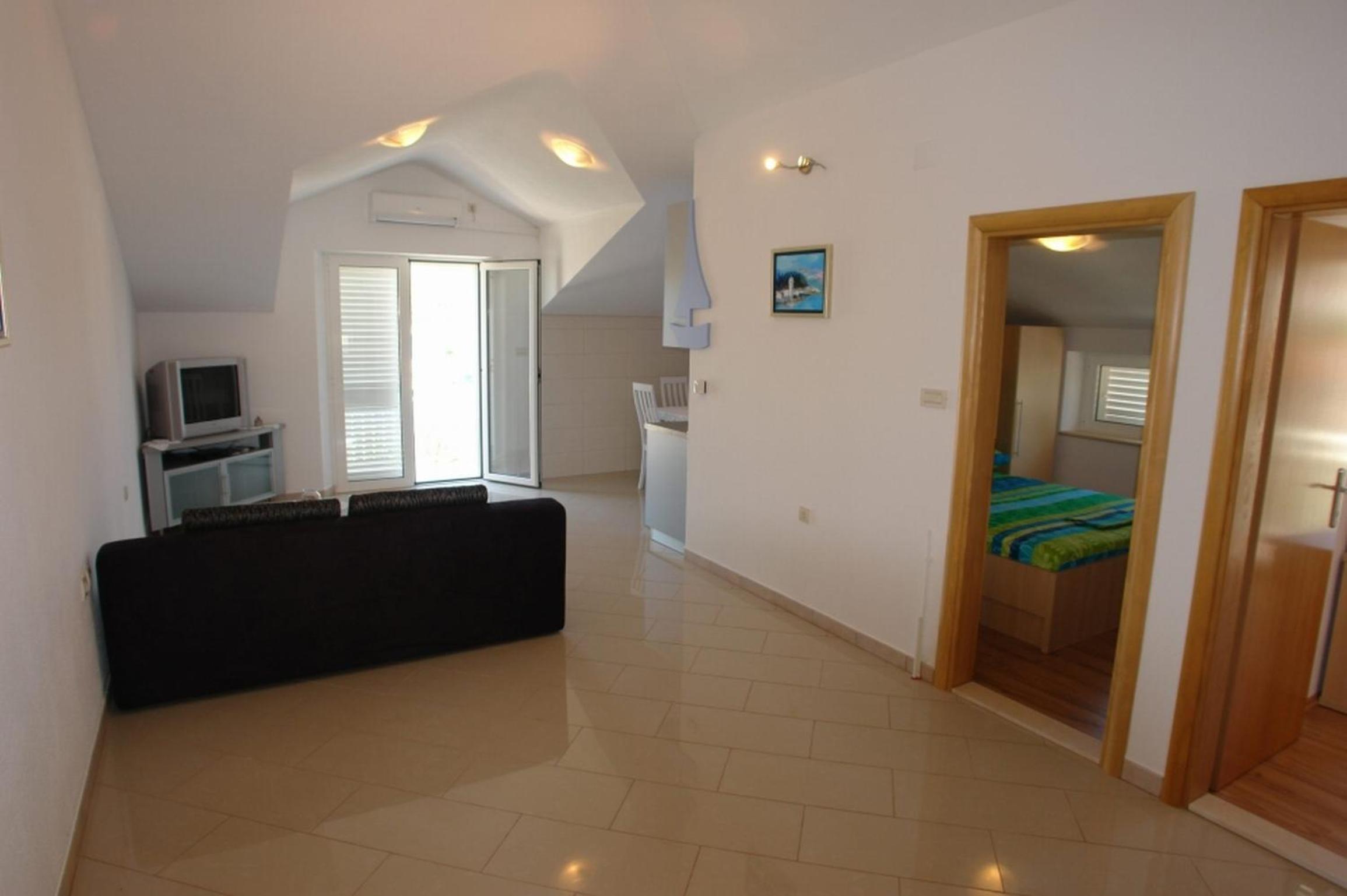 Apartments Leontina