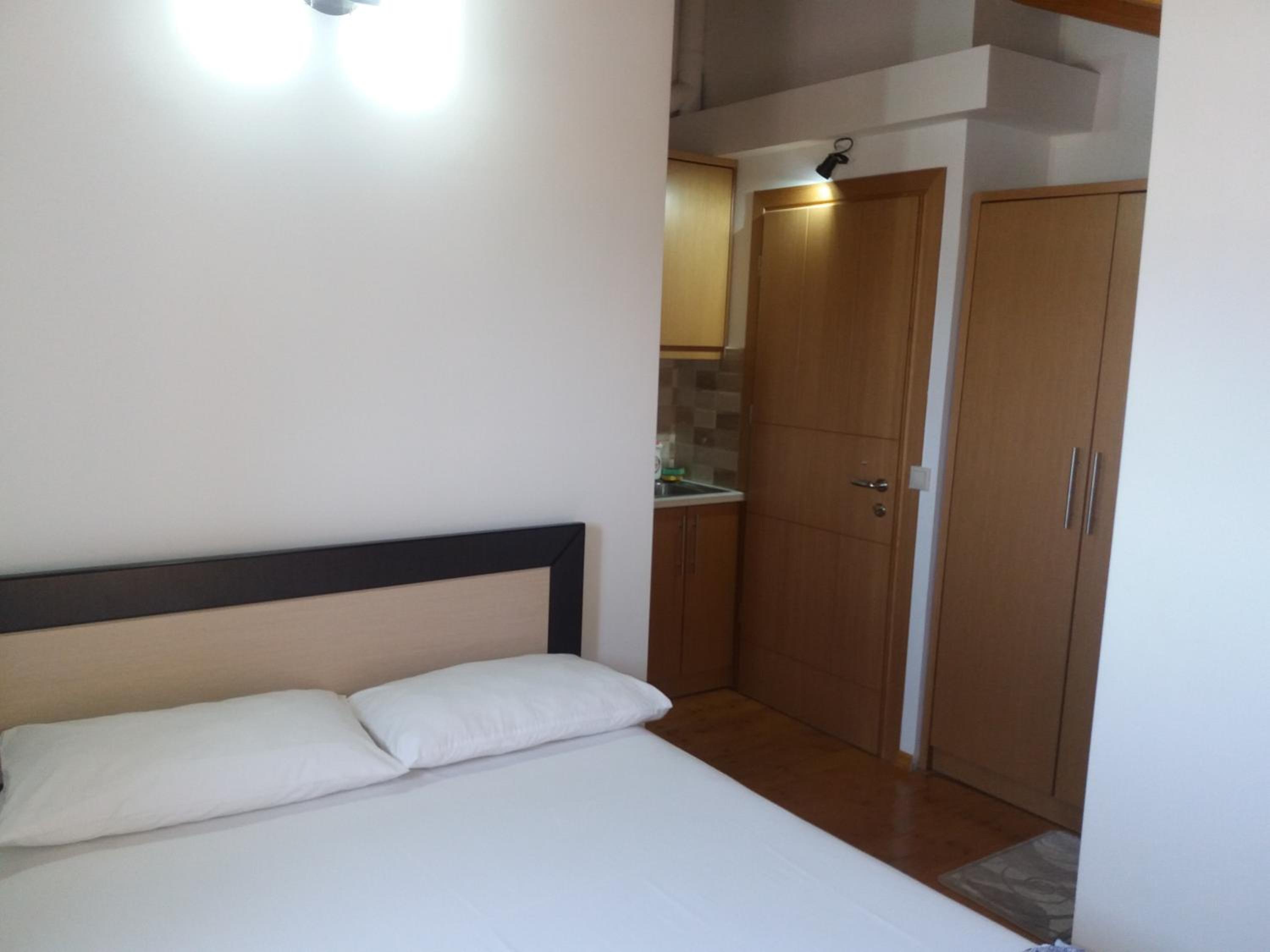 Ksamil Apartments