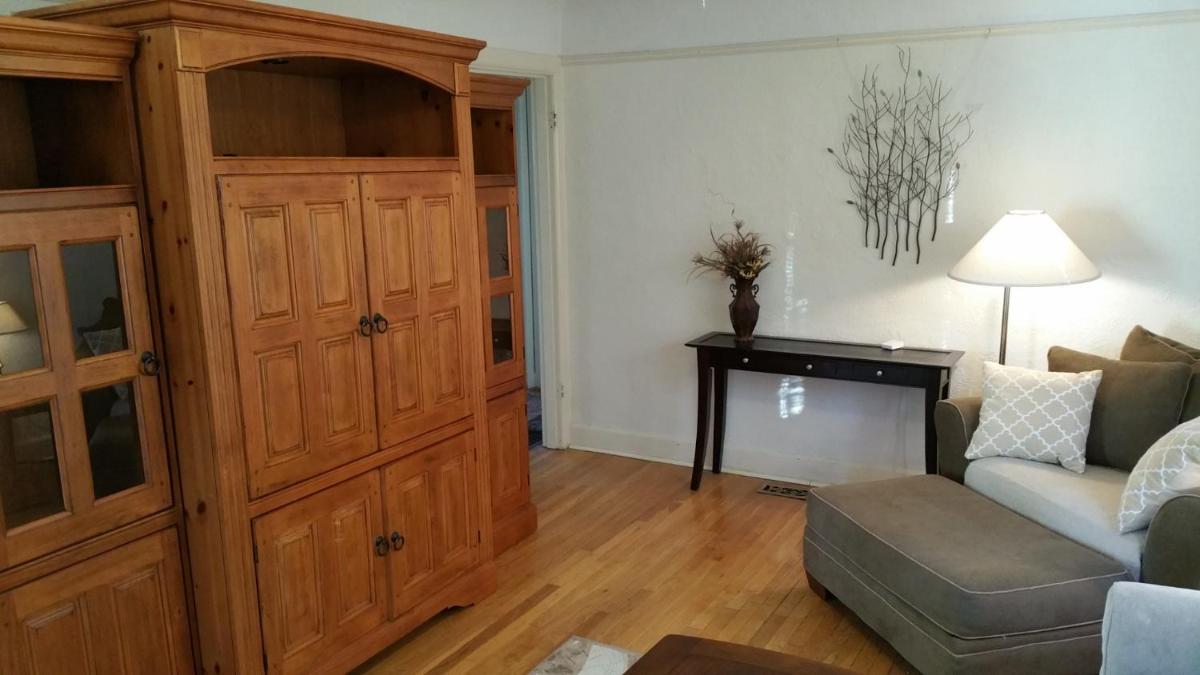 Lovely Smart Craftsman King HDTV WIFI AC Yard