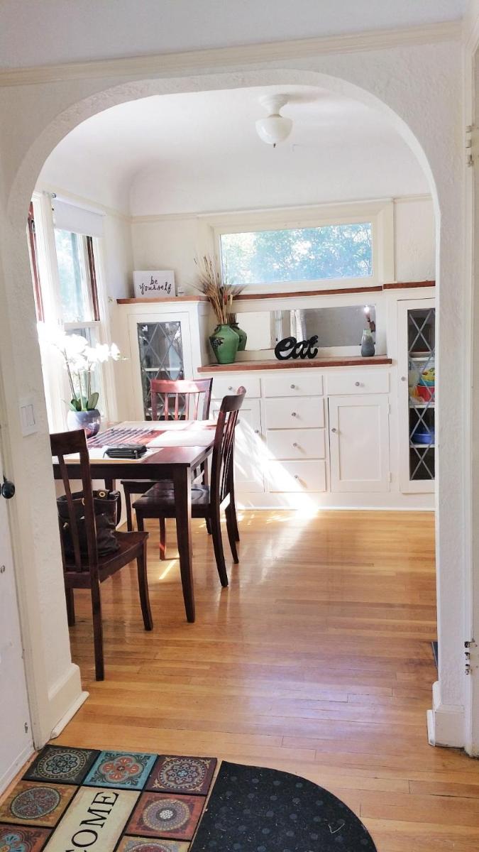 Lovely Smart Craftsman King HDTV WIFI AC Yard