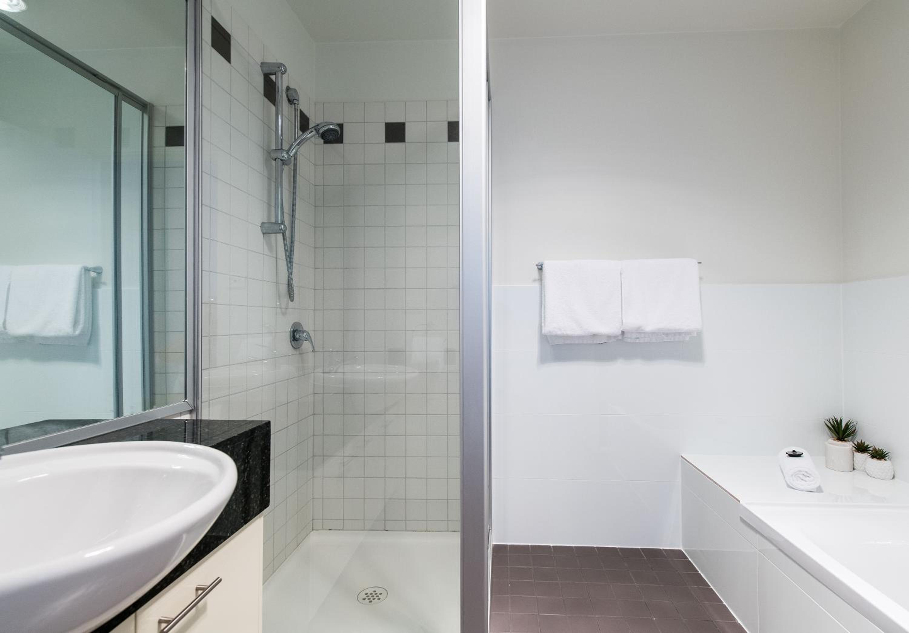 Sullivans Cove Apartments, photo 113