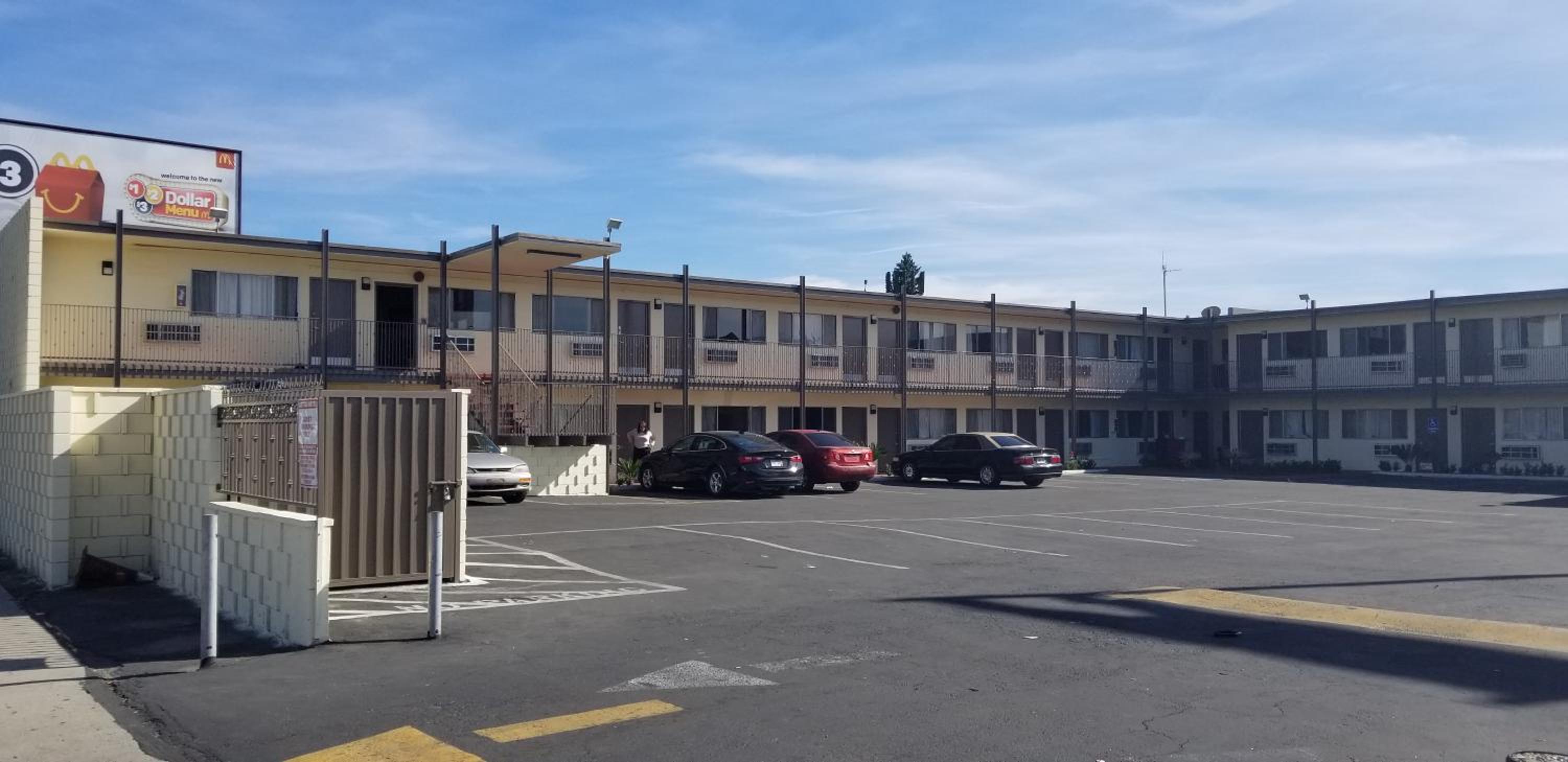 Inland Inn & Suites view 4