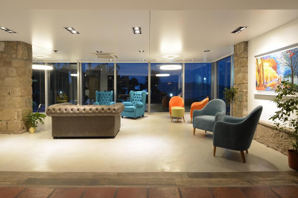 hotel reception