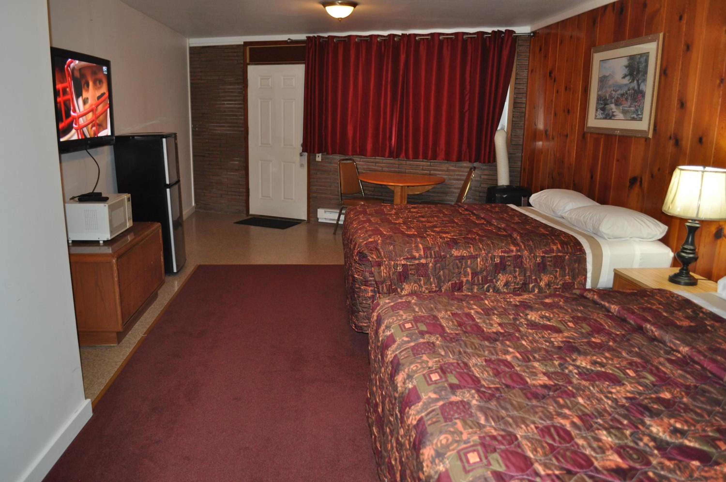 Golden Lion Motel view 3