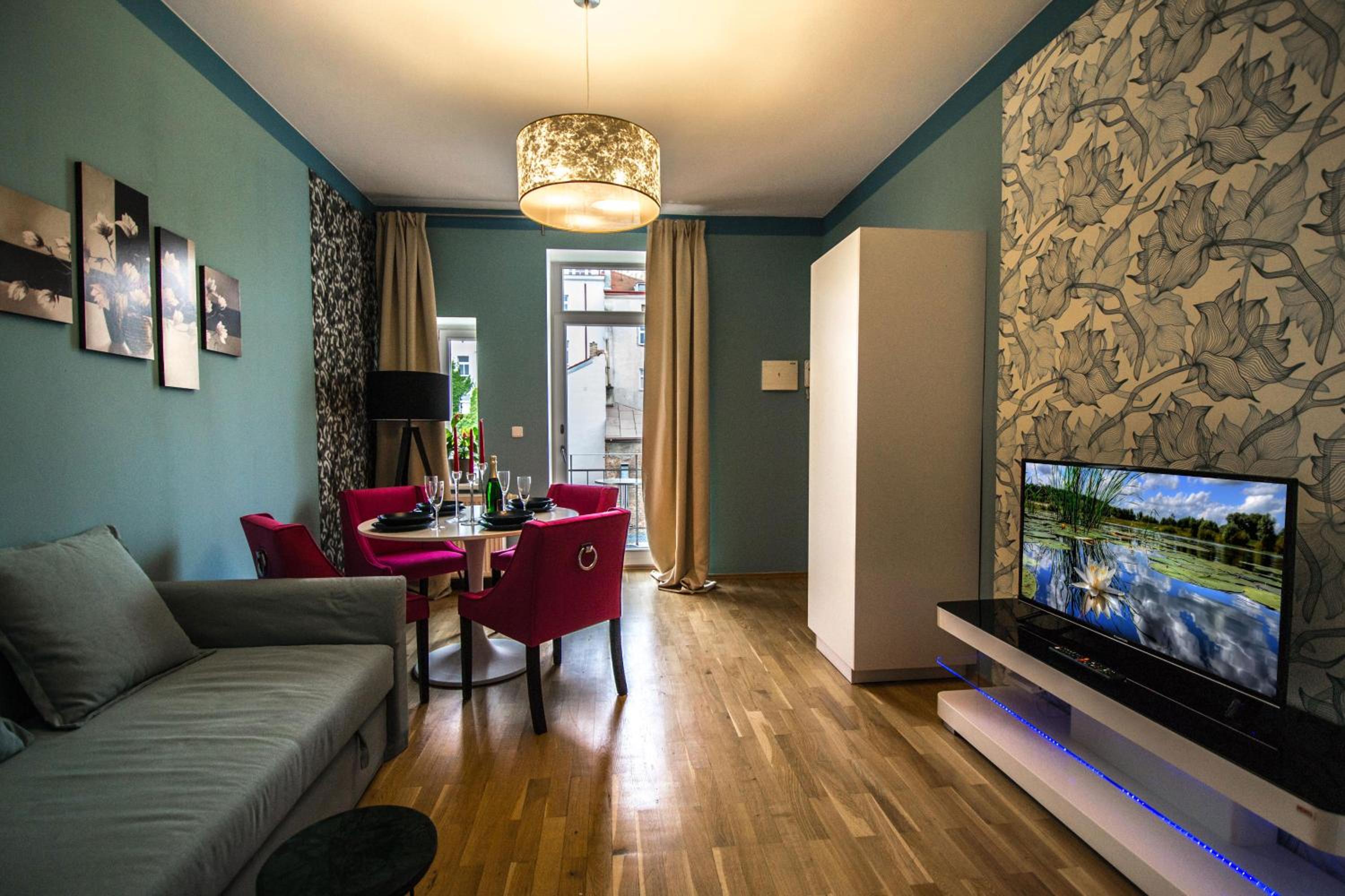 Stylish Apartments close to Eden Garden