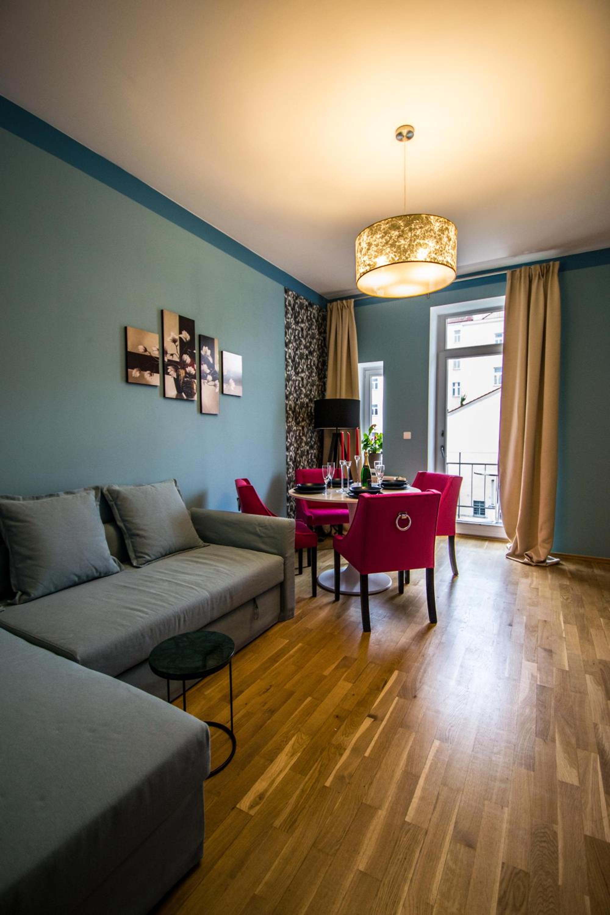 Stylish Apartments close to Eden Garden