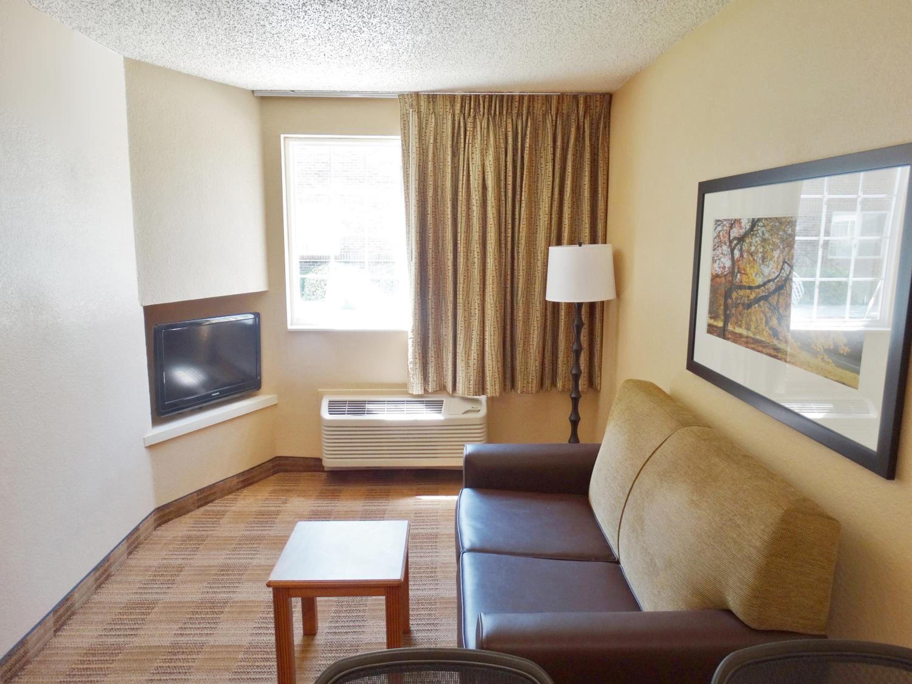 Kansas City Vacations - Extended Stay America Suites - Kansas City - Airport - Tiffany Springs - Property Image 54