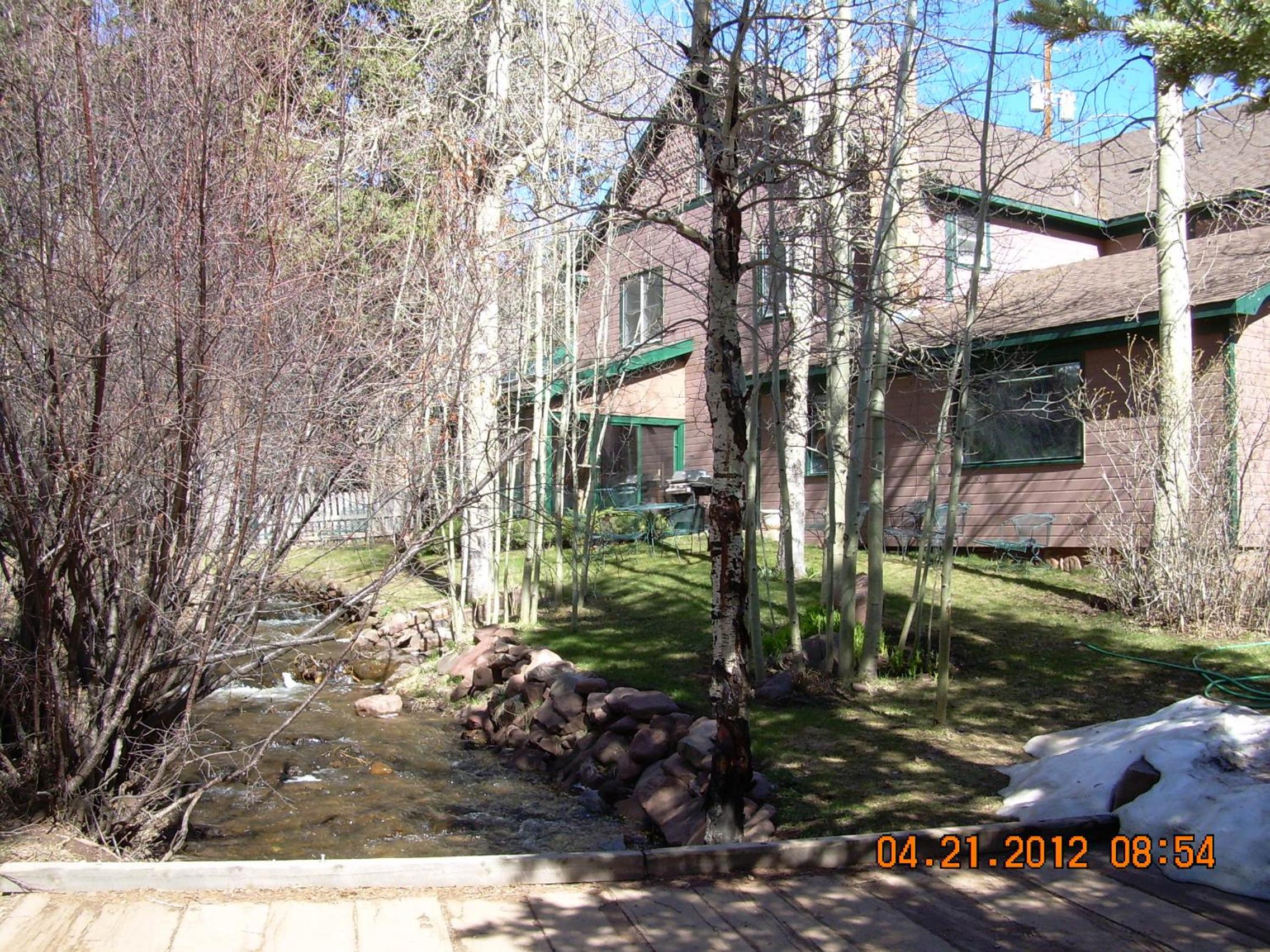 Dodgeton Creek Inn