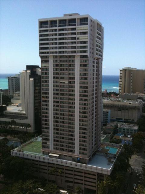 HEART of WAIKIKI,1BDRM,FREE PARKING, WIFI,NO RESORT FEES,YOUTUBE,NETFLIX ! view 3