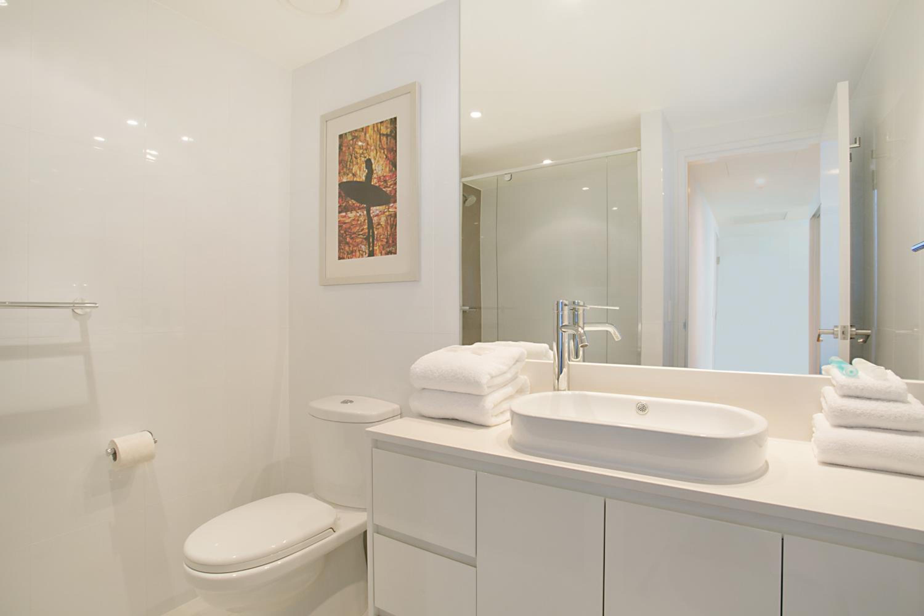 Number 1 H Residences - WiFi, Parking & More by Gold Coast Holidays