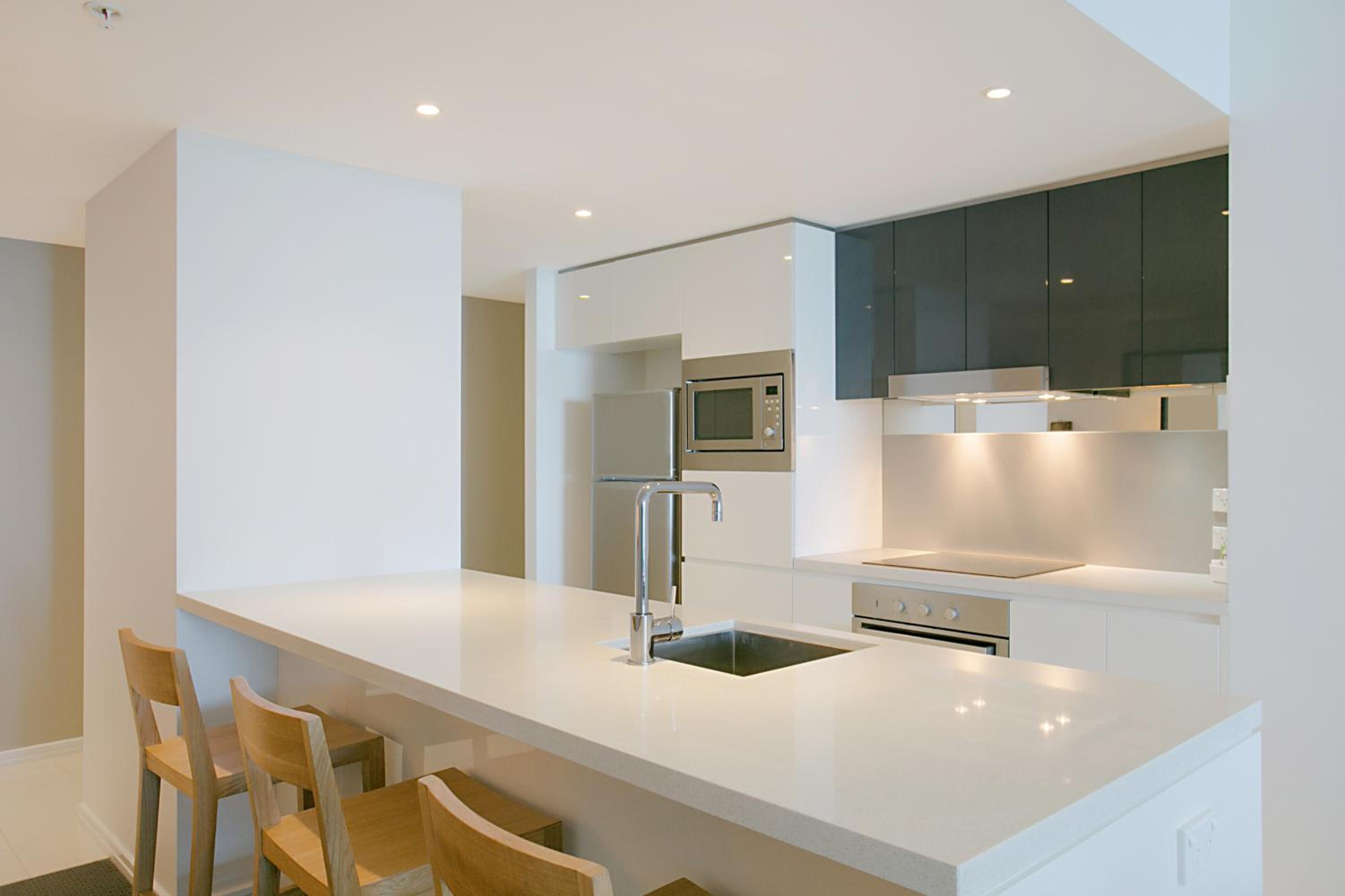 Number 1 H Residences - WiFi, Parking & More by Gold Coast Holidays