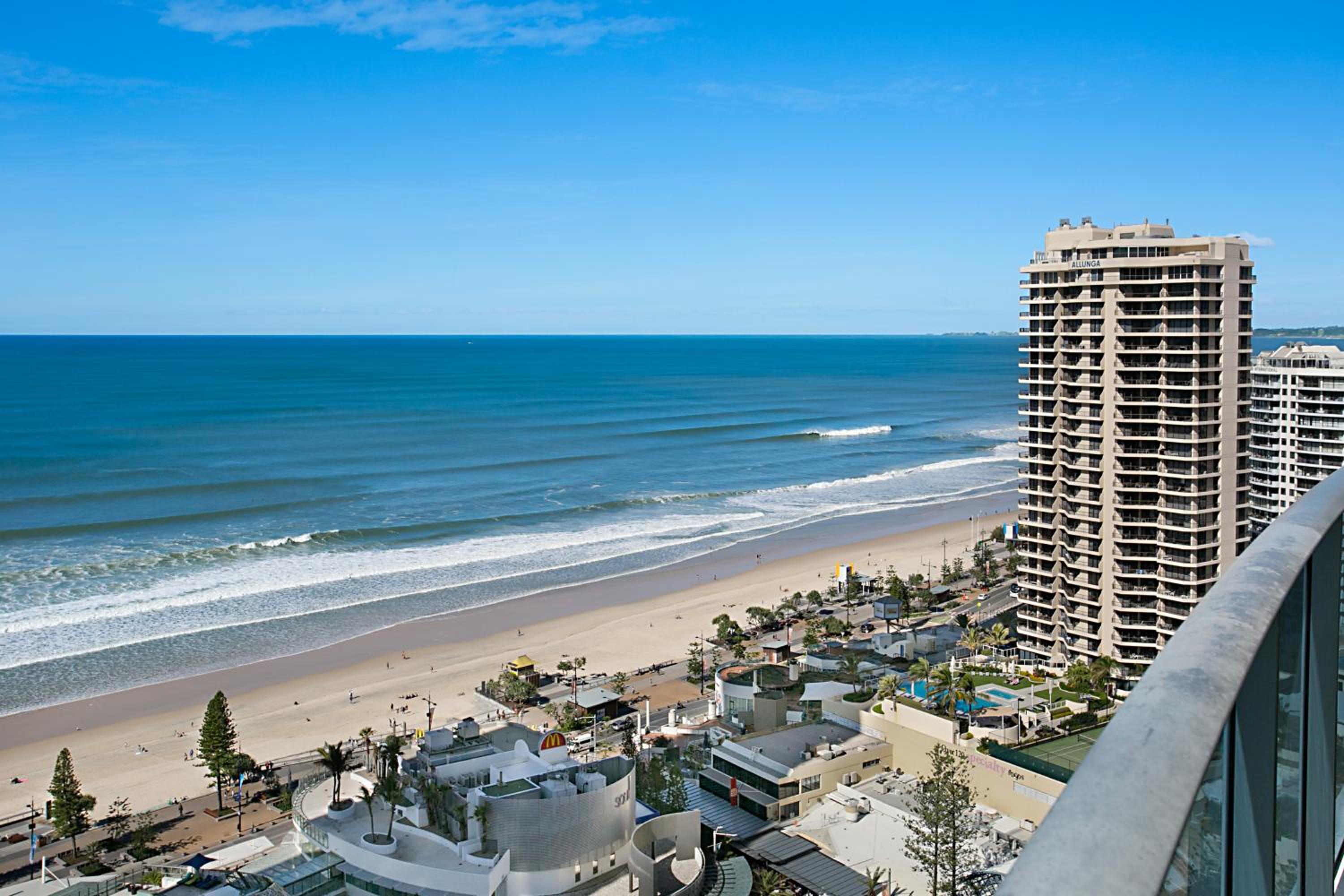 Number 1 H Residences - WiFi, Parking & More by Gold Coast Holidays