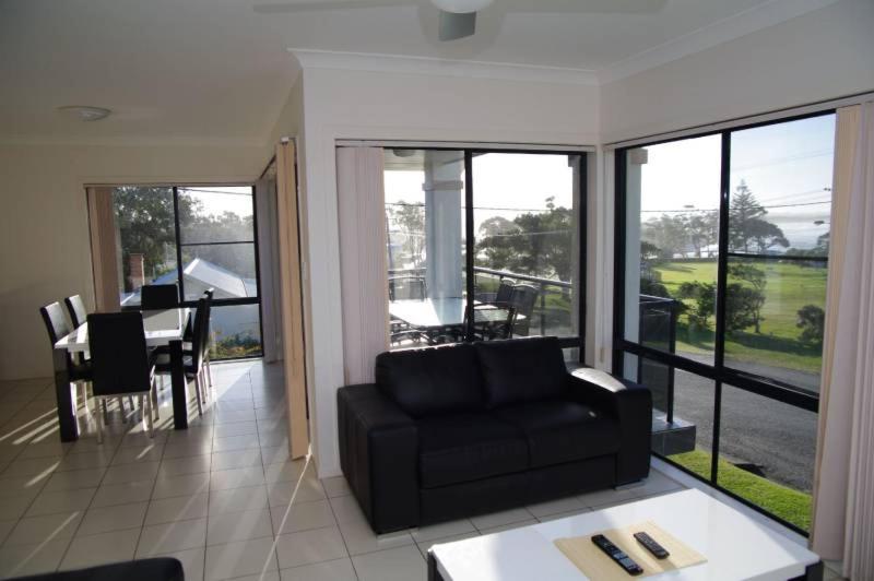 Dolphin Court 1, 1 Gowing Street