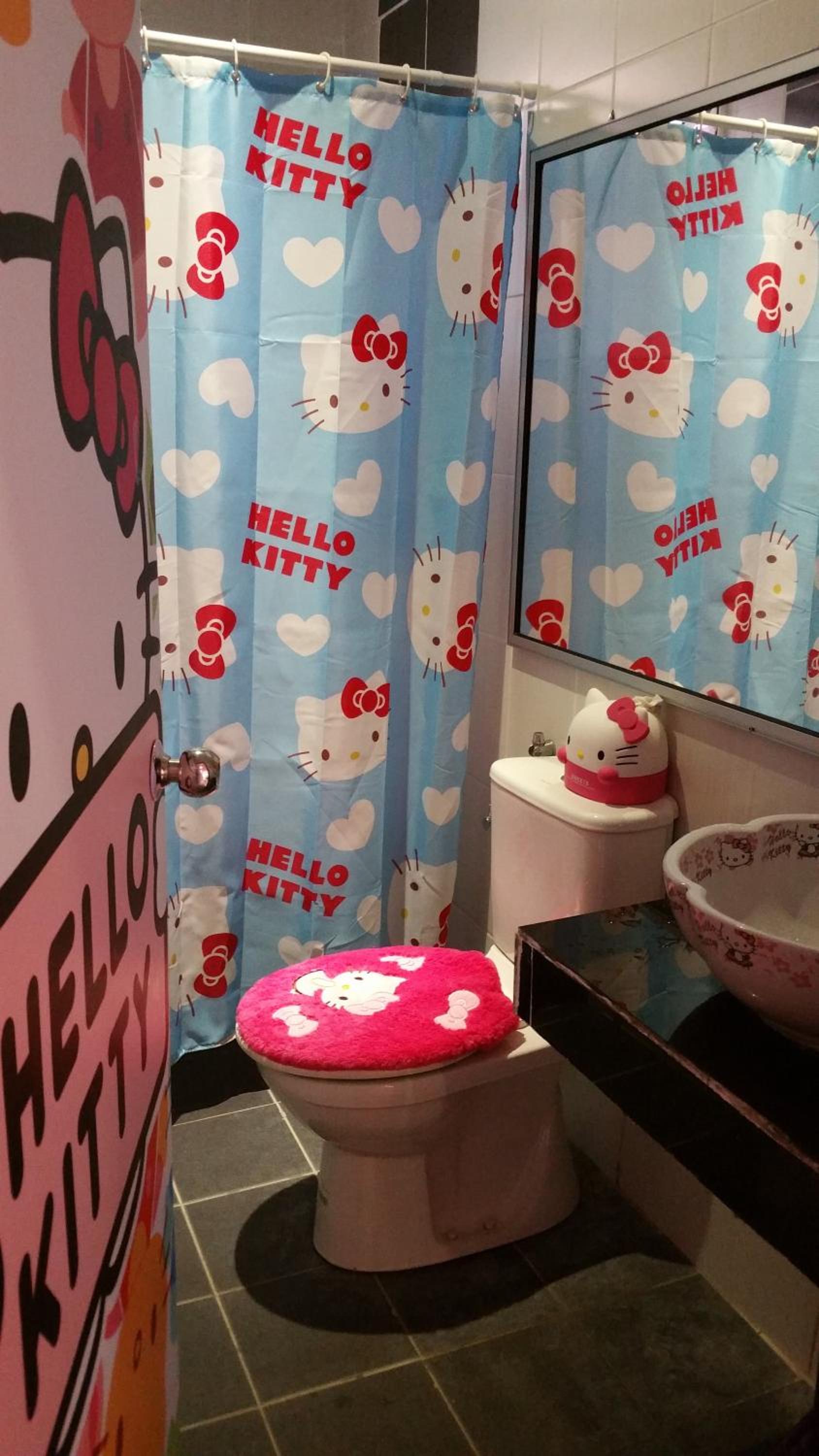 Hello Kitty Signature Suite