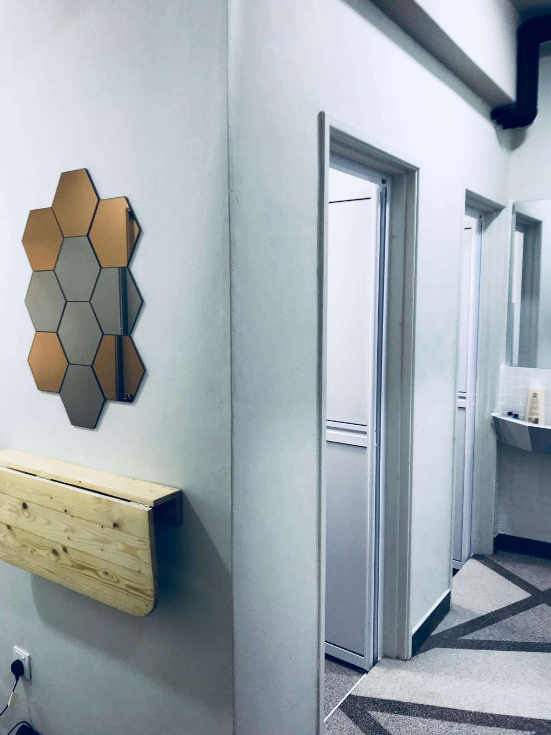 The Good Travelers Hostel - KL Airport