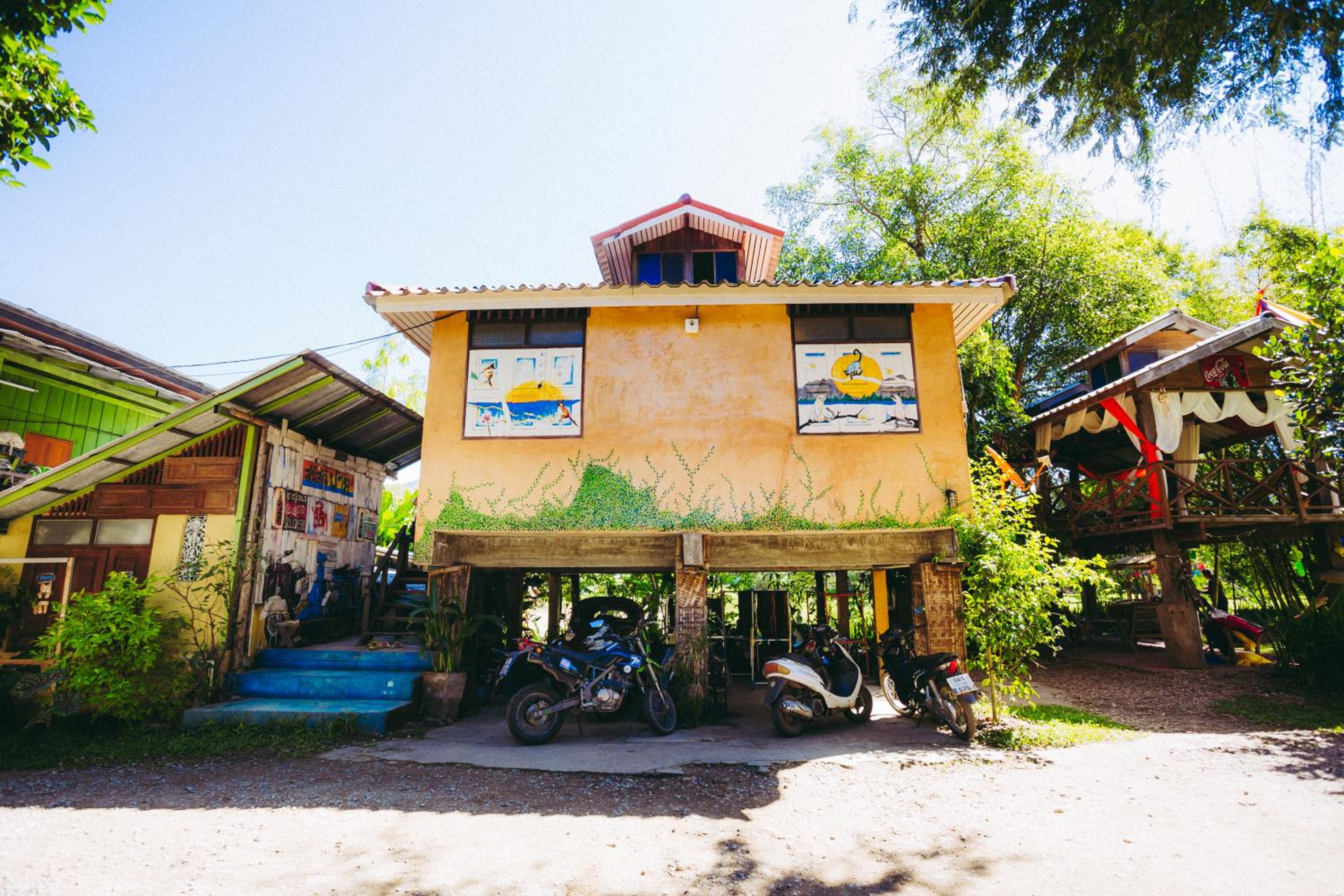 Sawasdeepai River Resort