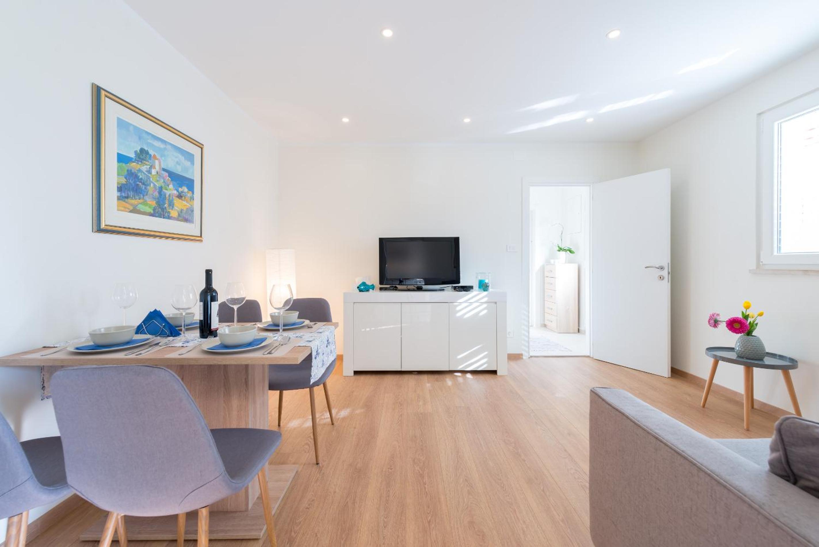 Apartment Eden