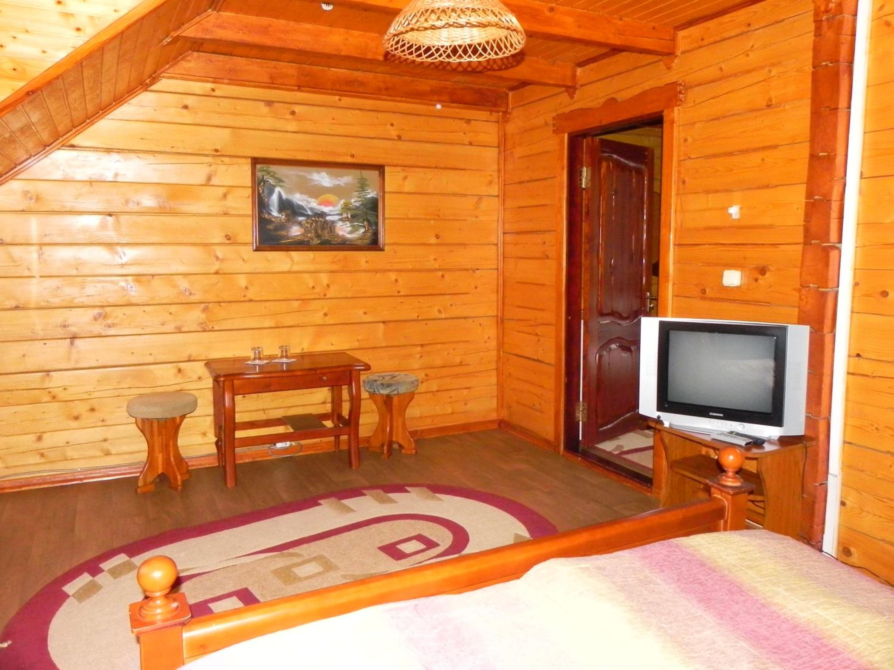 Hotel and restaurant complex Skolmo