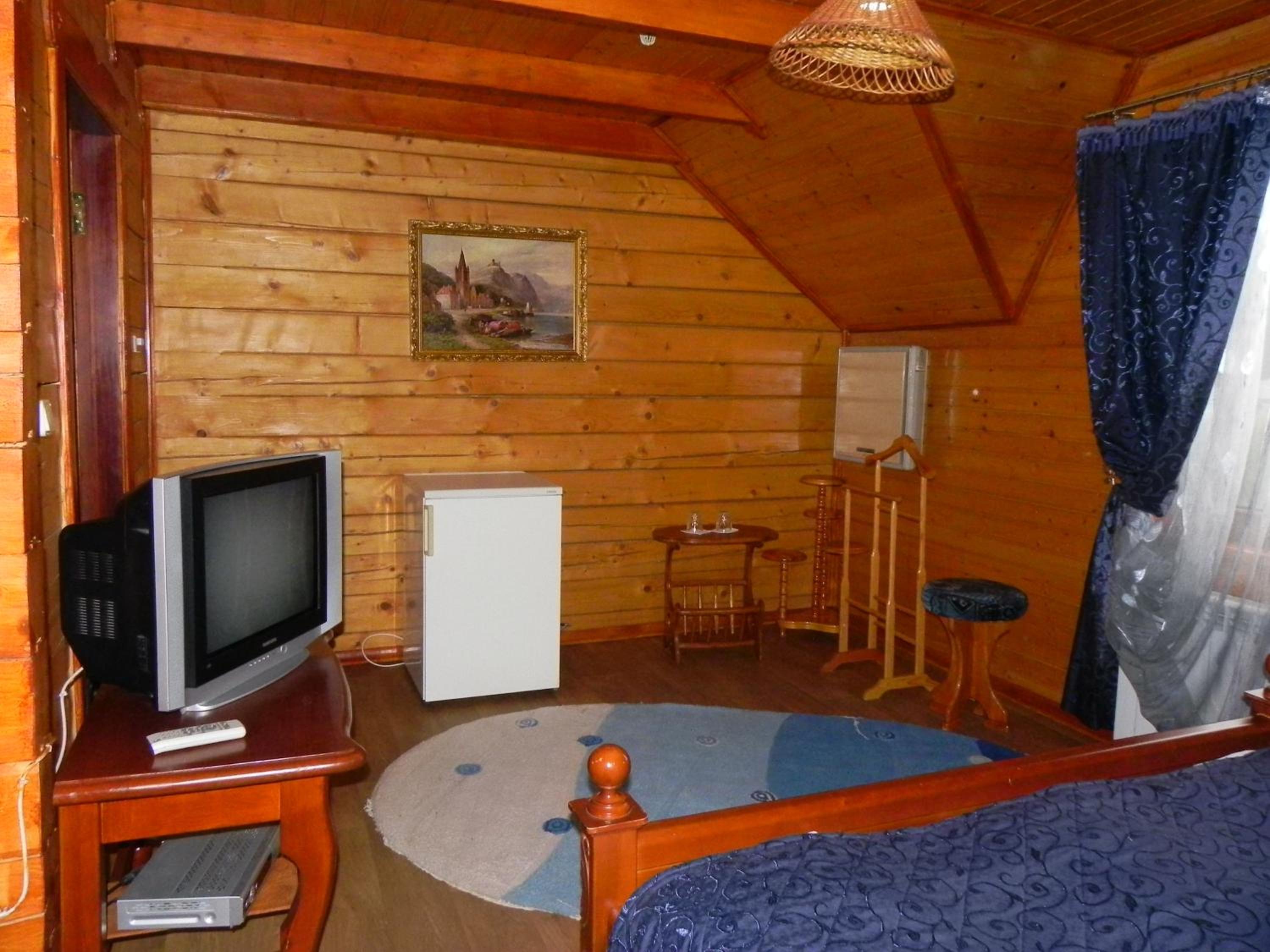 Hotel and restaurant complex Skolmo